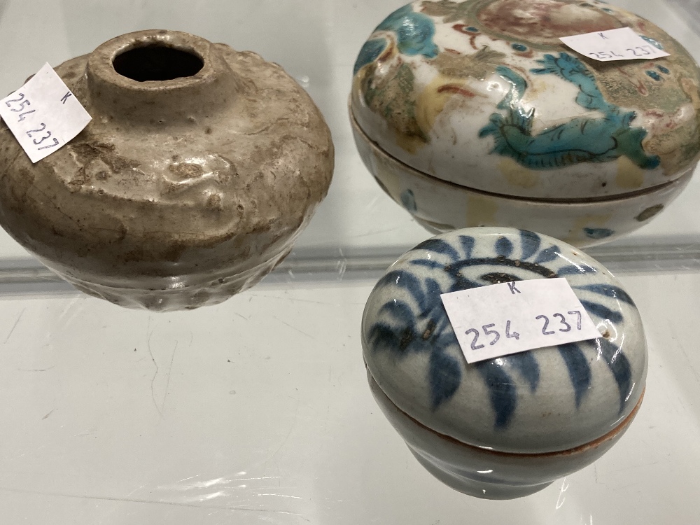 Chinese shipwreck blue and white porcelain Tek Sing and other items including polychrome pot and - Image 3 of 9