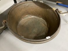 19th cent. Circular brass large cooking pot, dia. 25ins. with iron handle 26ins.