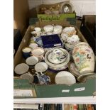 19th & 20th cent. Ceramics & Glass: One box containing a large selection of cups, coffee cans and