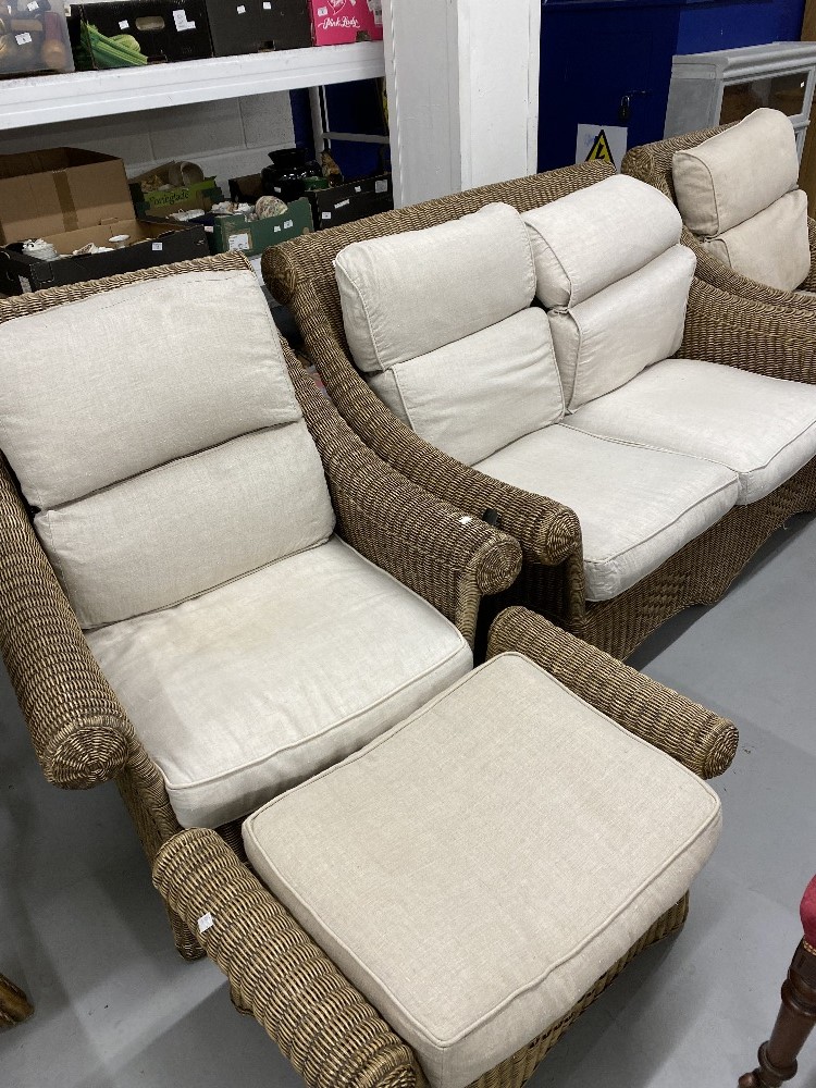 21st cent. Wicker conservatory set. Sofa, armchairs, footstools, dining table and four chairs. - Bild 2 aus 3