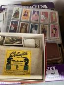 Tea & Trade Cards: Large collection of complete albums, plastic pockets and loose cards, including