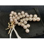 Jewellery: Yellow metal spray brooch set with thirty cultured pearls, size of pearls 6.5mm to 6.5