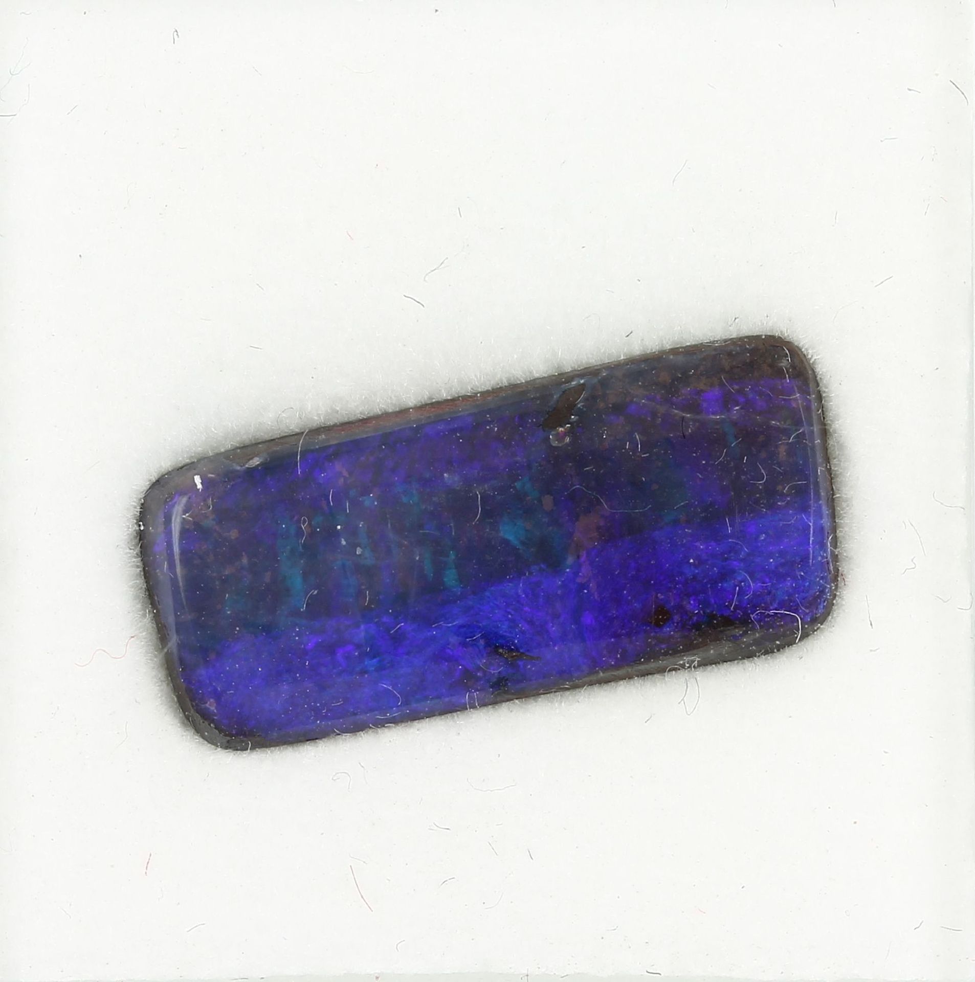 Loose black opal approx. 4.87 ct