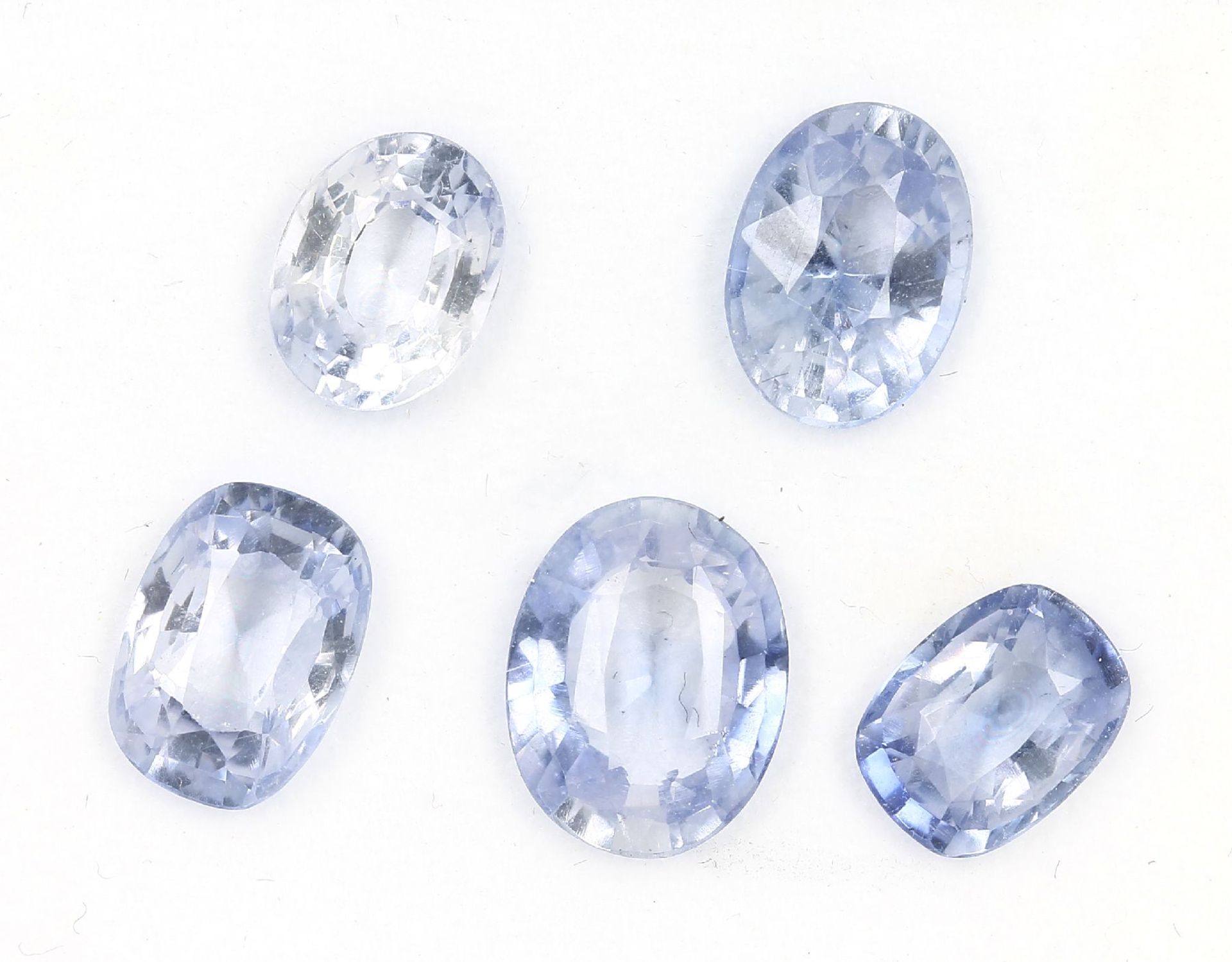 Lot loose sapphires , total approx. 13.8 ct, bevelled in different sizes and shapes