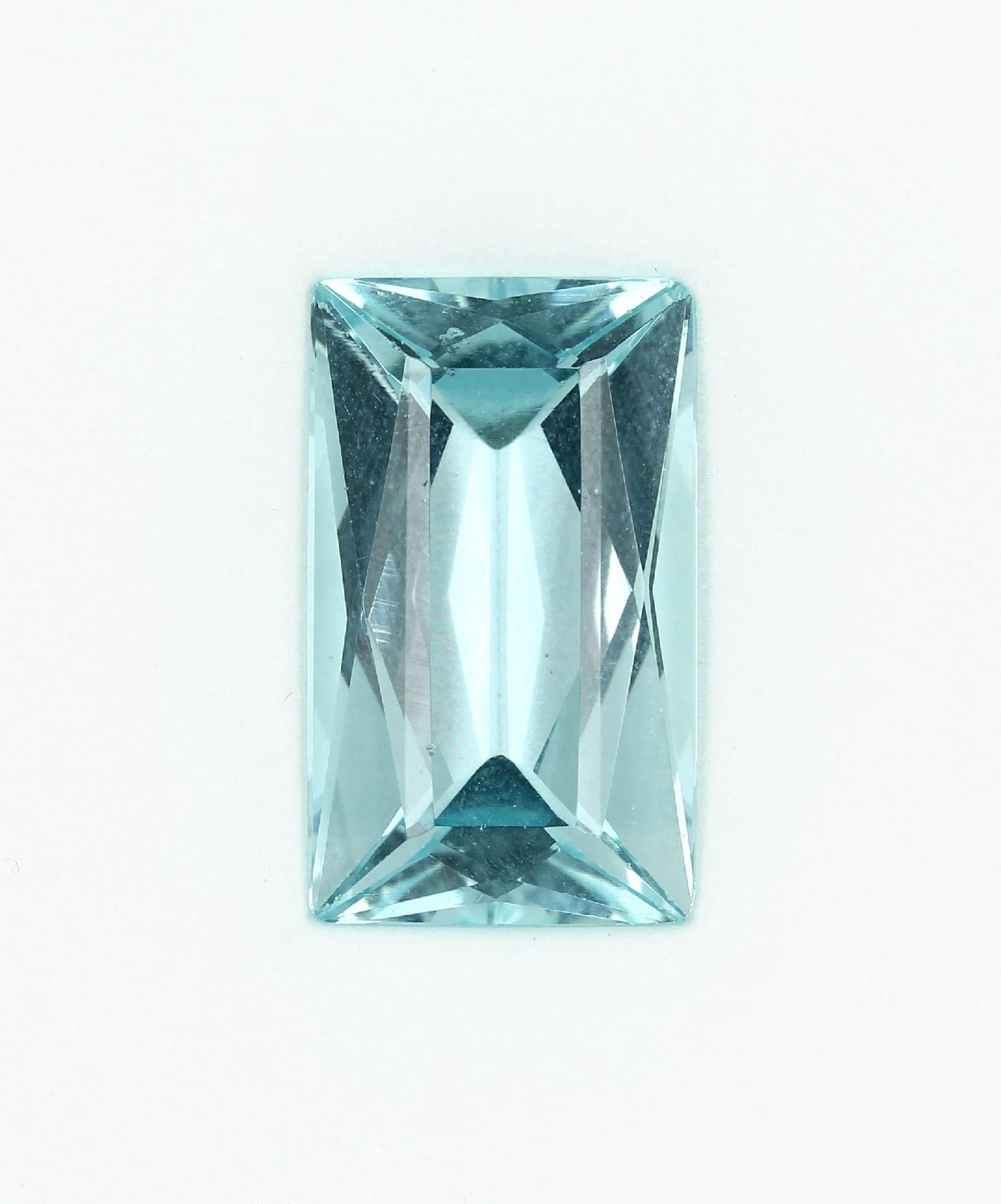 Loose aquamarine approx. 19.6 ct , rectangular bevelled