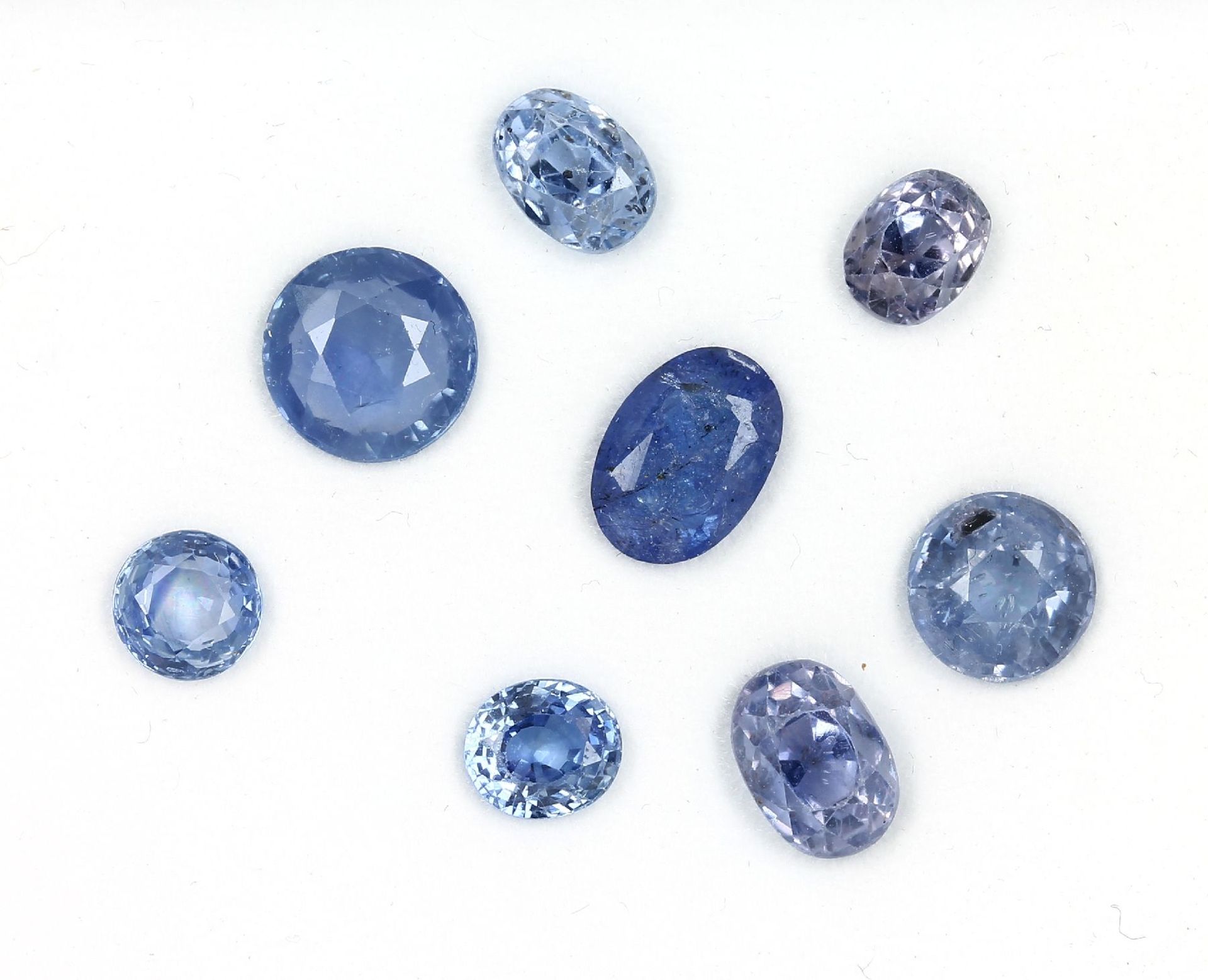 Lot loose sapphires total approx. 16.77 ct ,7 bevelled sapphires