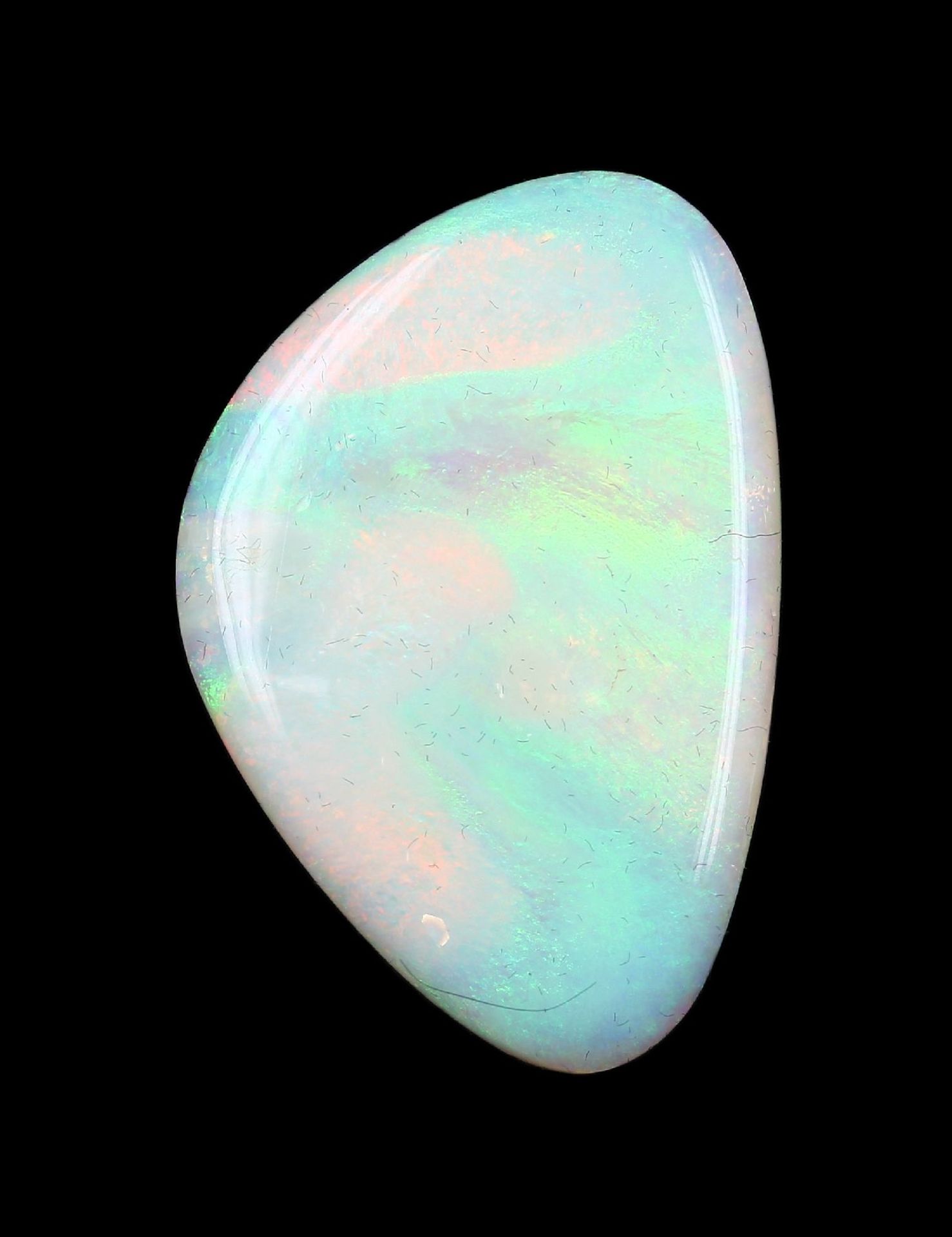 Loose opal , approx. 9.63 ct, play of colours in green, red and yellow