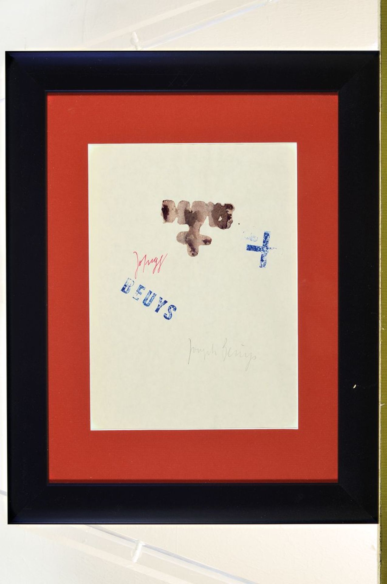 Joseph Beuys, 1921-1986, , watercolor and stamp, blue cross stamp and lettering, in rotem Stift - Bild 3 aus 3