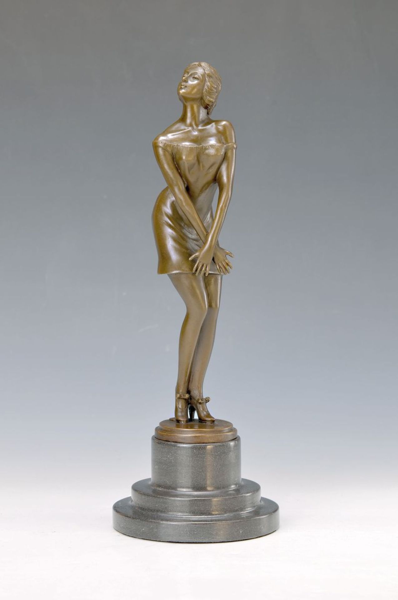 Pierre Collinet, sculptor of the 20th c., standing woman with crossed arms, in style the1920s,