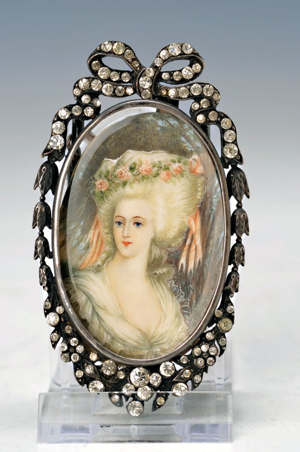 miniature painting, probably France, around 1900, painting of a silvered buckle with glass inset,