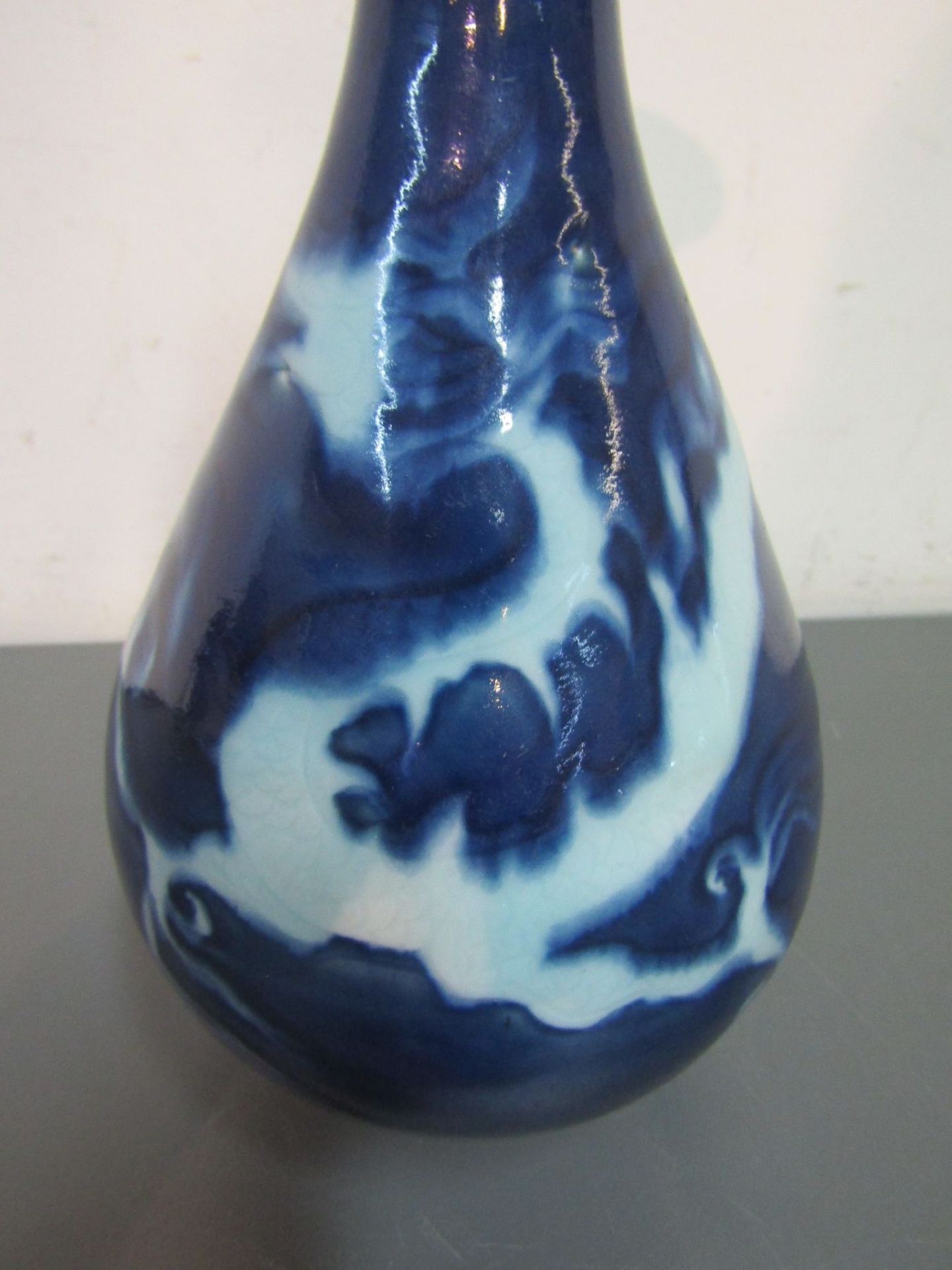 Baluster vase, China 18. th c., Transitional period between Ching and Ming, porcelain continuous - Bild 5 aus 10