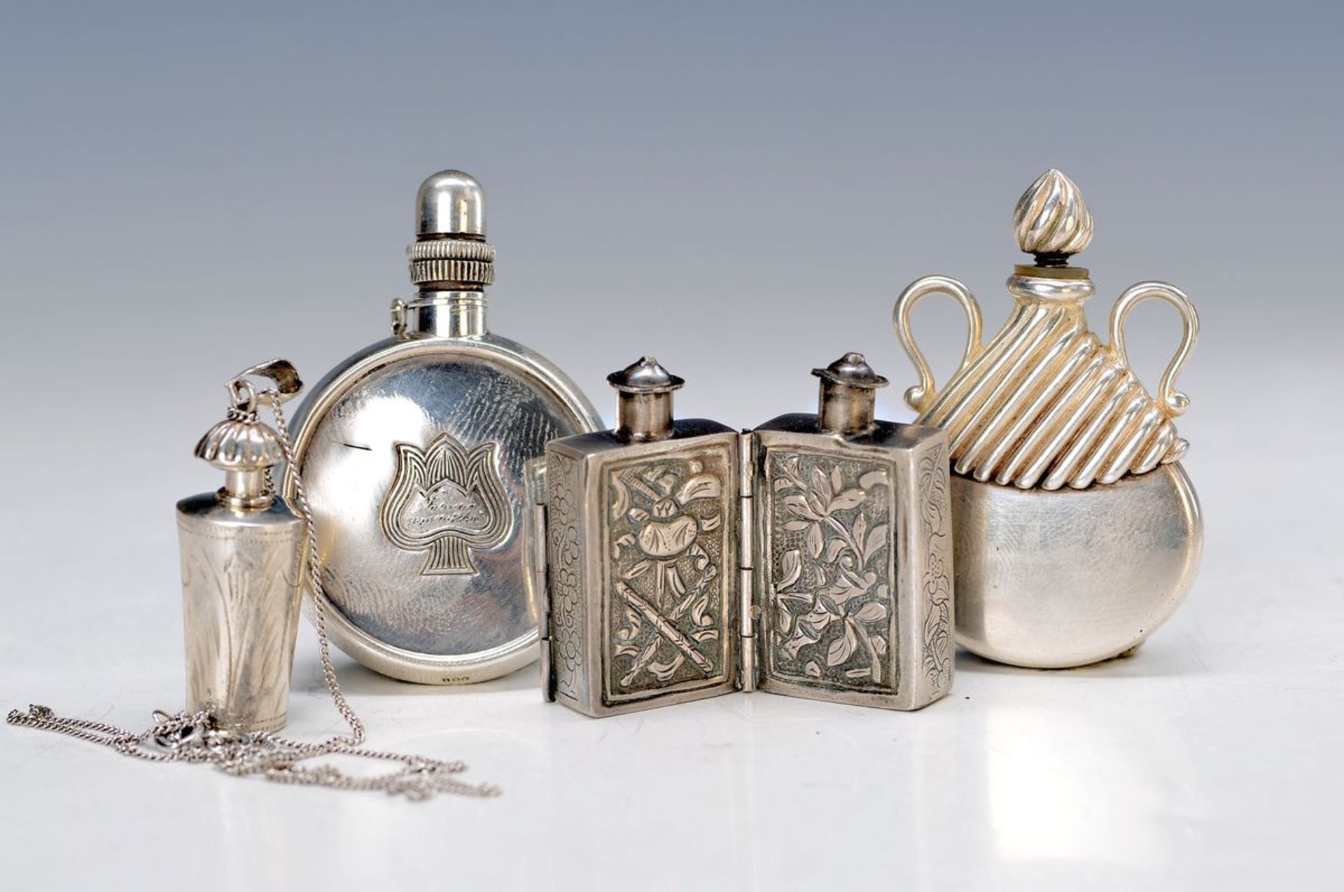 4 snuff bottles, around 1900-1930, silver, 1 off 925 Sterling silver, species-Deco decor, 5.5cm; one