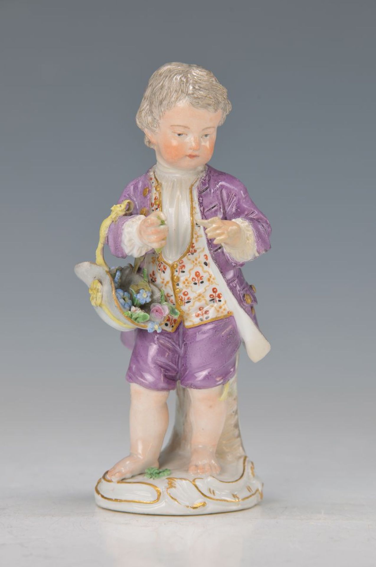 figurine, Meissen, around 1760/65, gardener child with flowers in hat, designed by of J.J.