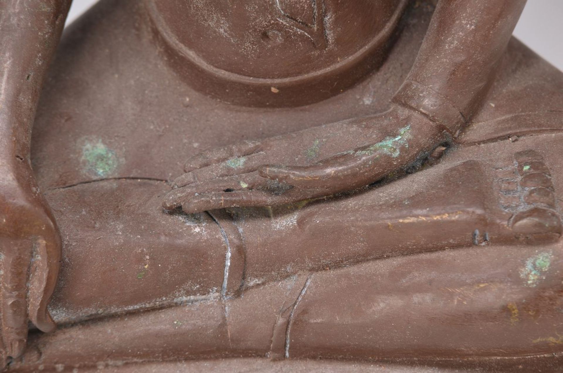 Buddha, Thailand, 19th c., Bronze, aeruginous,gesture of touching the earth, lotus pedestal , - Bild 2 aus 2