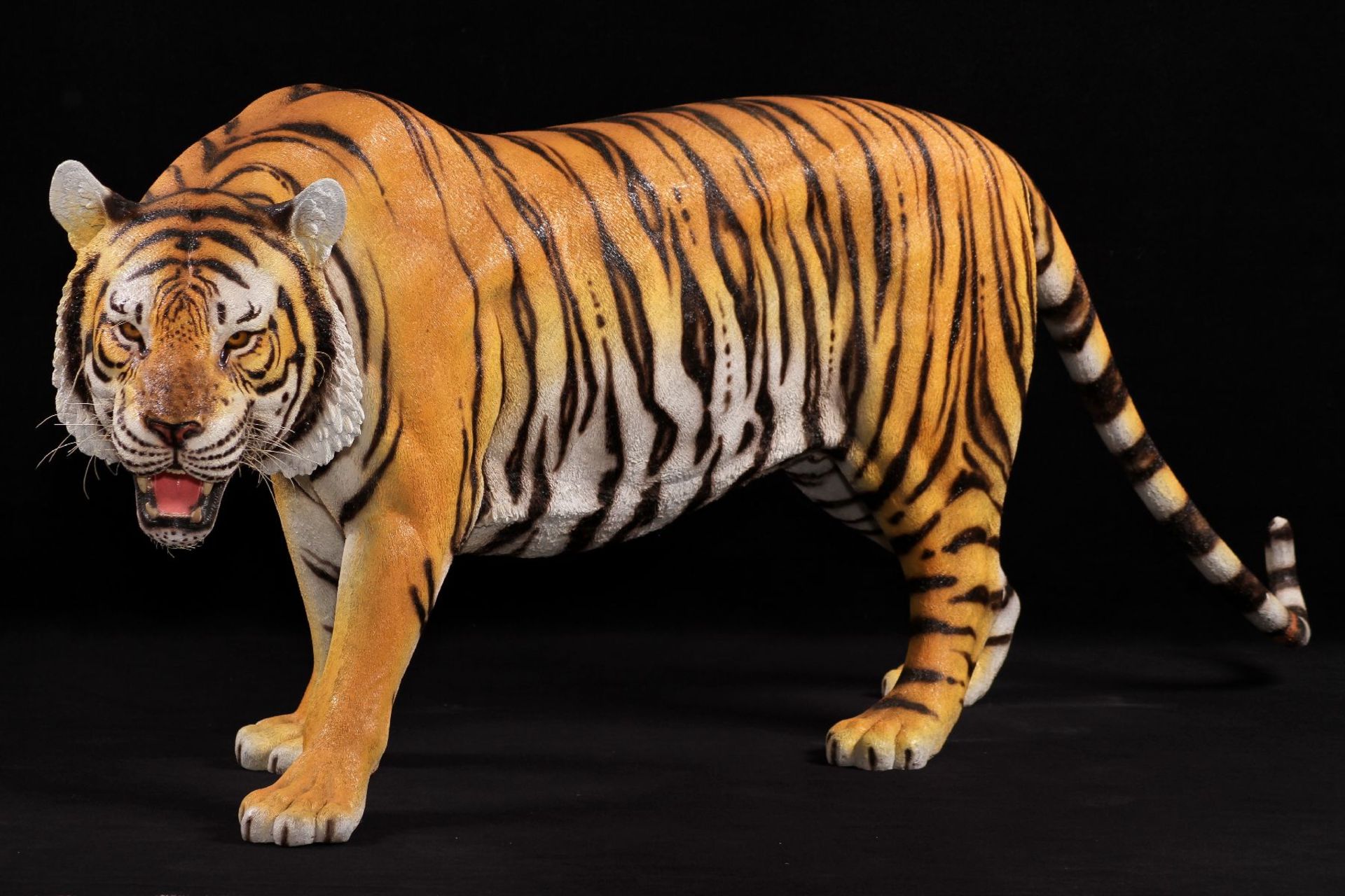 Tiger, fiberglass, realistic work, slight traces of storage approx. 66x59x163 cm