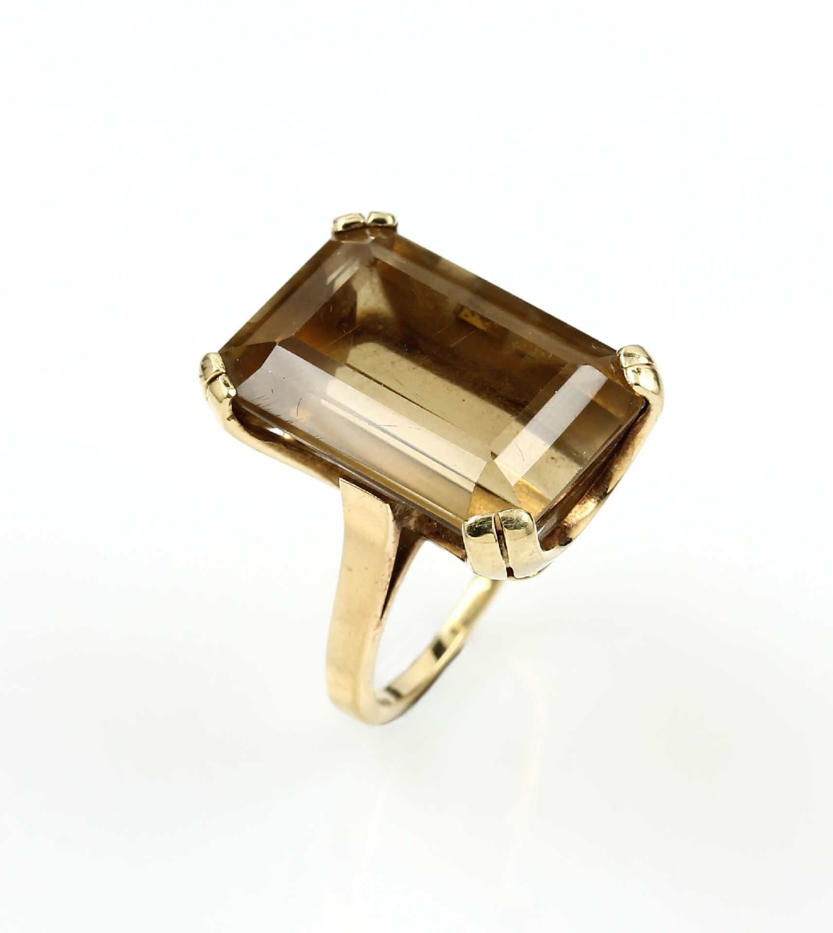 14 kt gold ring with citrine , YG 585/000, centered rectangular bevelled citrine approx. 22.0 ct,