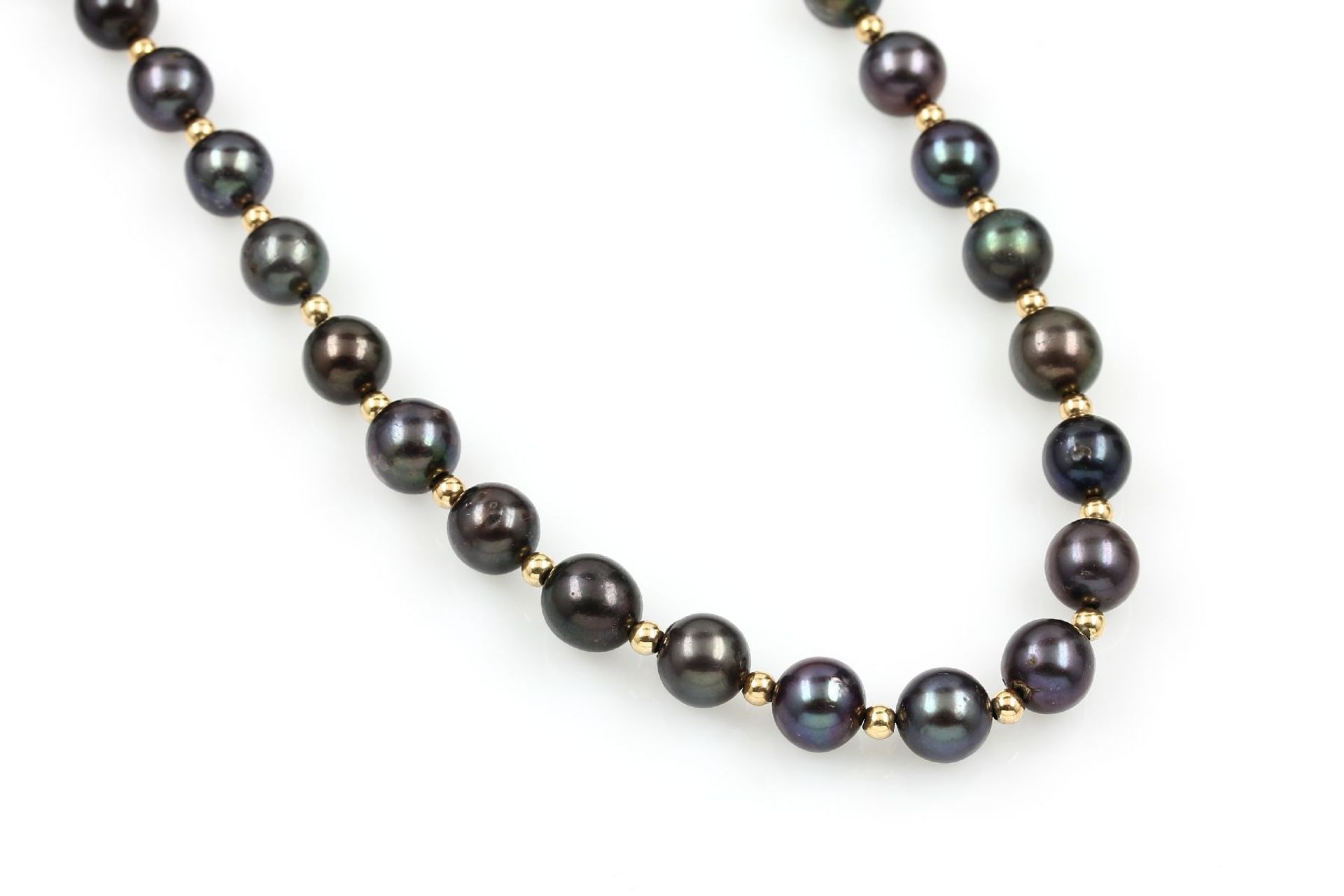 Necklace with cultured tahitian pearls , dark grey cultured tahitian pearls, diam. approx. 8.2 mm,