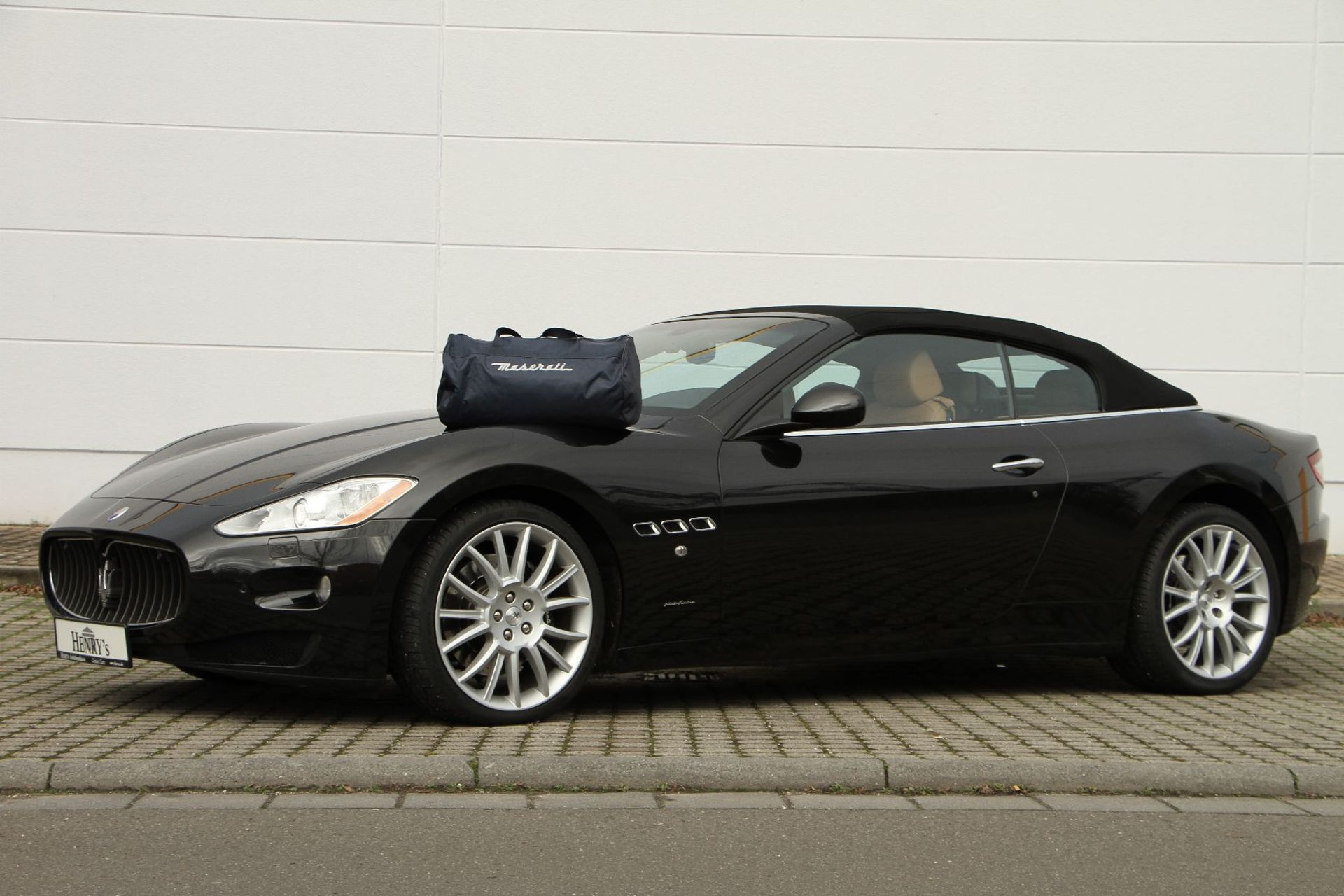 Maserati Grand Cabrio, Chassis Number: ZAMKM45B000052657, first registered 04/2010, two owners, - Bild 2 aus 15