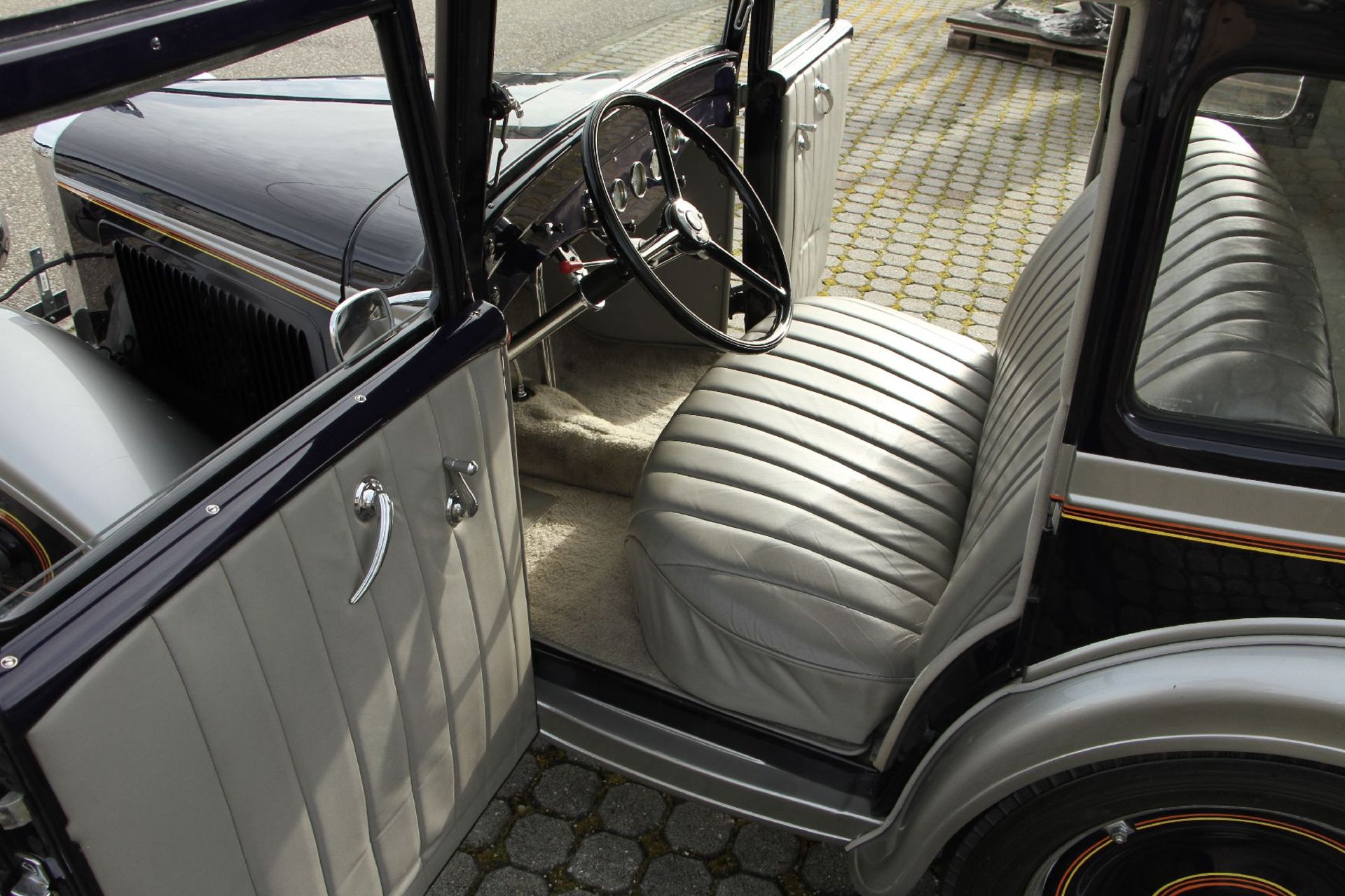 American Austin 5-Window Coupé, Chassis Number: 3755463, first registered 12/1933, oneregistration - Bild 12 aus 15