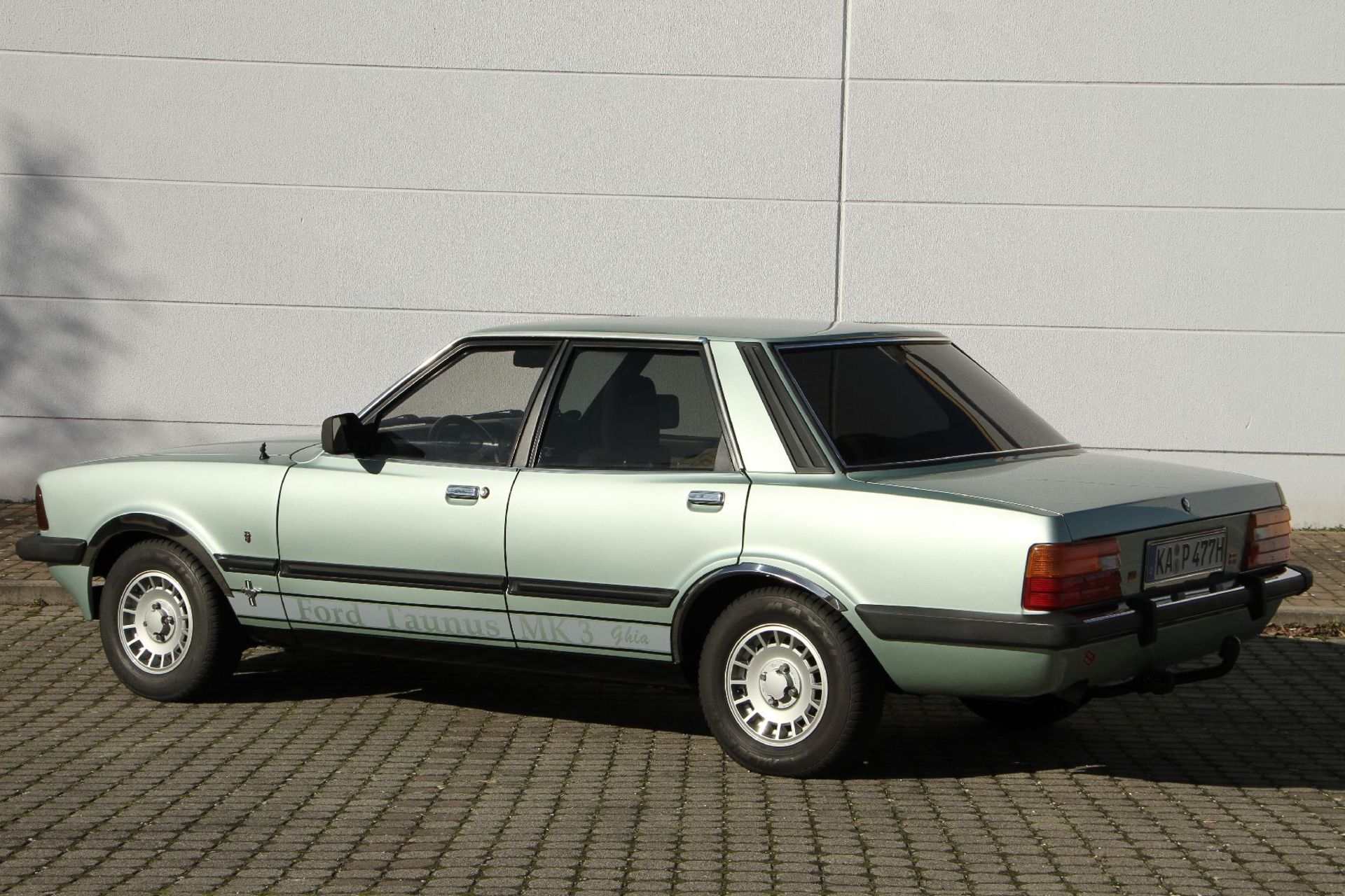 Ford Taunus II 2000 Ghia Limousine, Chassis Number: WF0FXXGBBFBU29364, first registered 03/1981, - Bild 4 aus 15