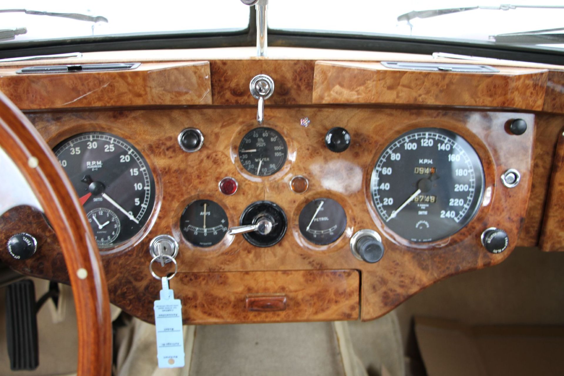 Jaguar XK 140 SE-C FHC, Chassis Number: S814840DN, first registered 02/1957, mileage 36.749 miles - Bild 6 aus 11