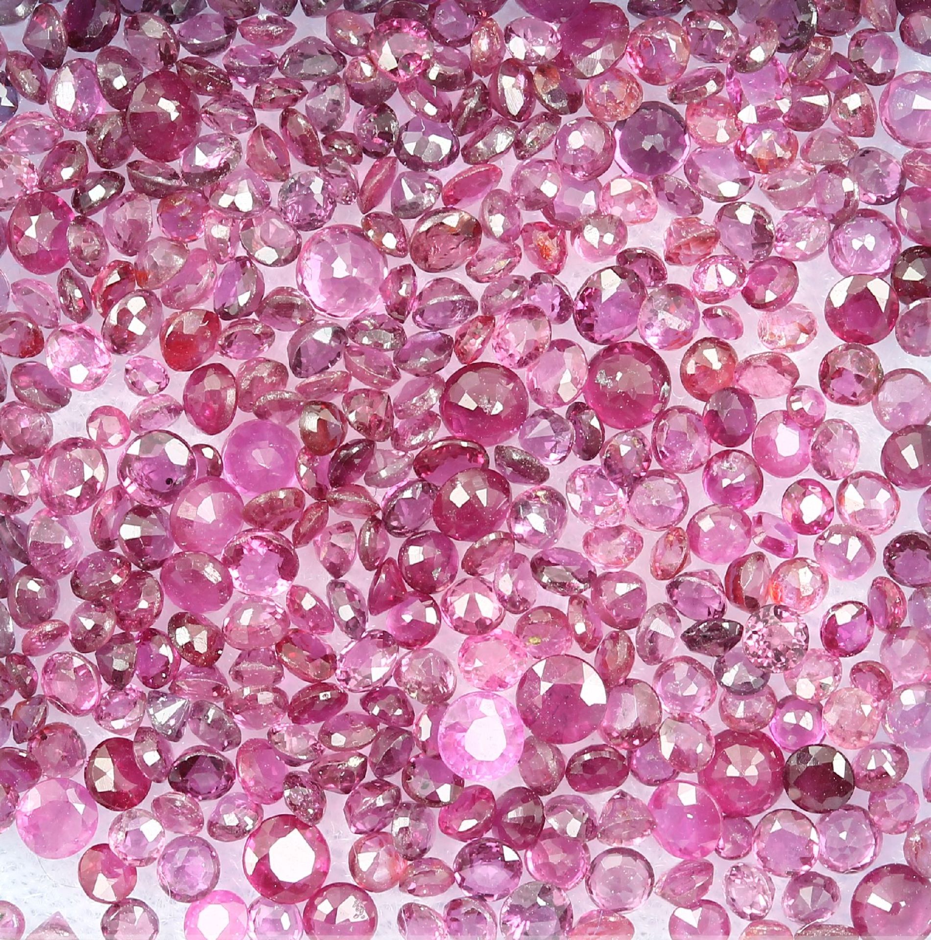 Lot loose rubies , total approx. 21.71 ct, treated, in different cuts and sizes, partially