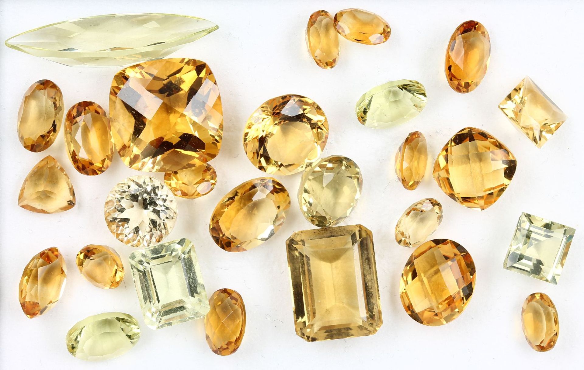 Lot loose citrines , total approx. 92.12 ct,in different cuts, colour shades and sizes, some in