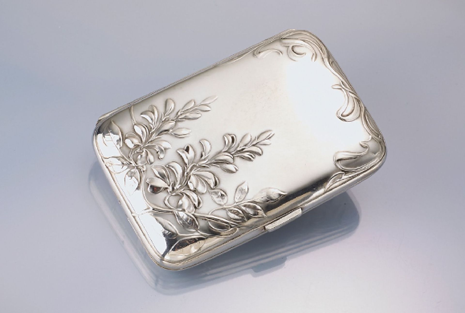 Cigarette case, France approx. 1900 , 800 silver, inner side gilded, pure Art Nouveau,