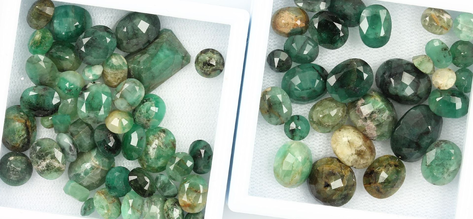 Lot loose emeralds , total approx. 104 ct, in different cuts and sizes, partially dismounted,