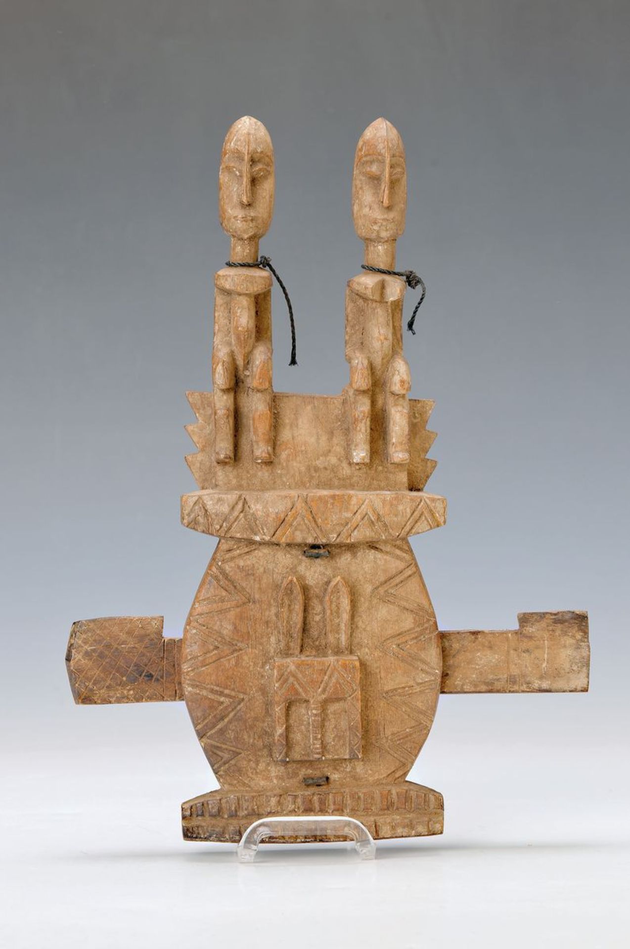 storage room lock of the Dogon, Mali, approx. 60 years old, carved wood with couple as crownand flat