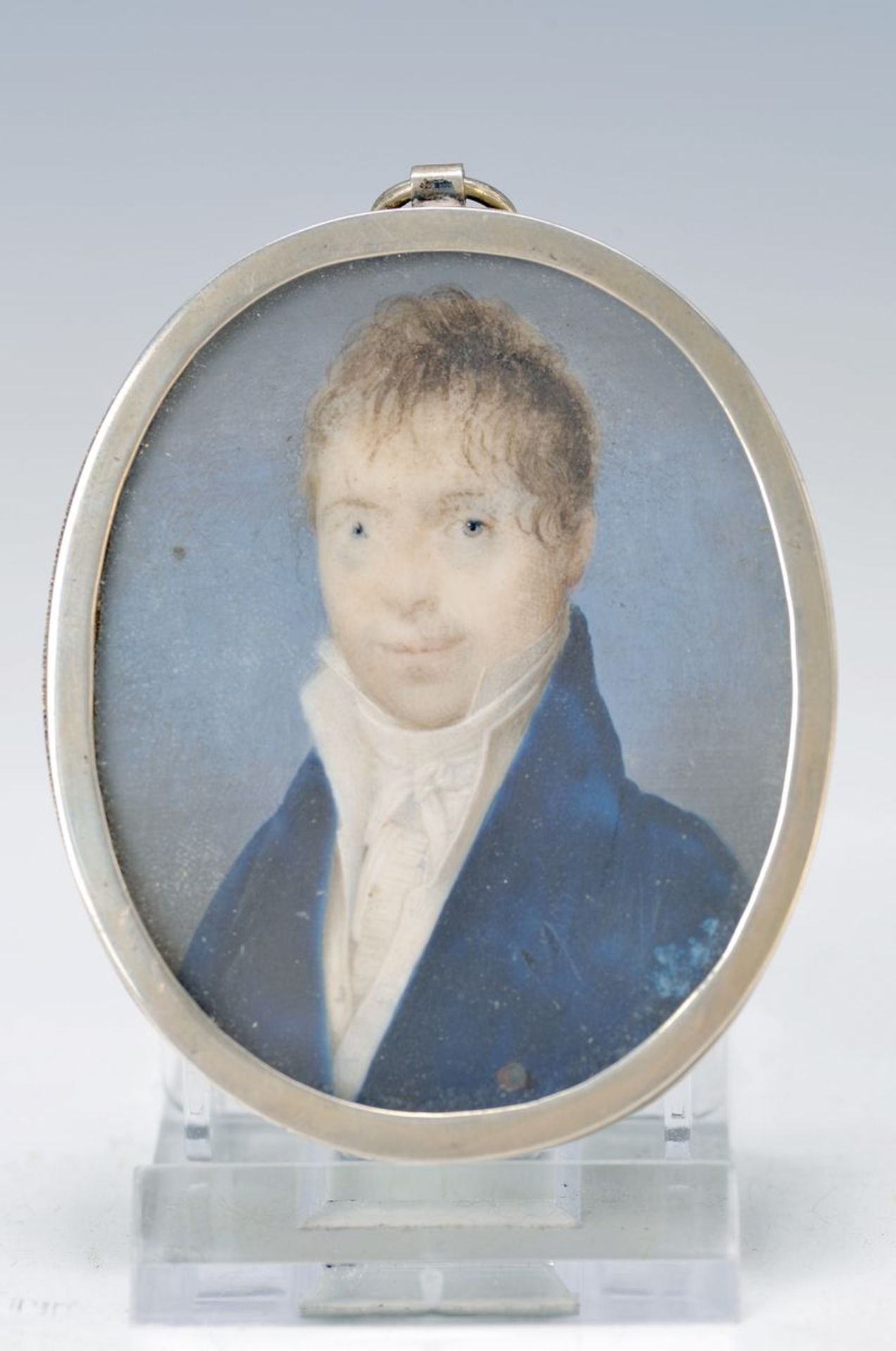 miniature, probably Dresden around 1770, Portrait of a gentleman, fine painting on Ivory, oval, H.