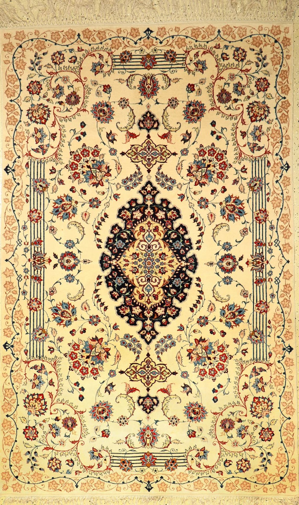 Esfahan fein, Persien, ca. 40 Jahre, Korkwolle auf Seide, ca. 223 x 140 cm, EHZ: 2