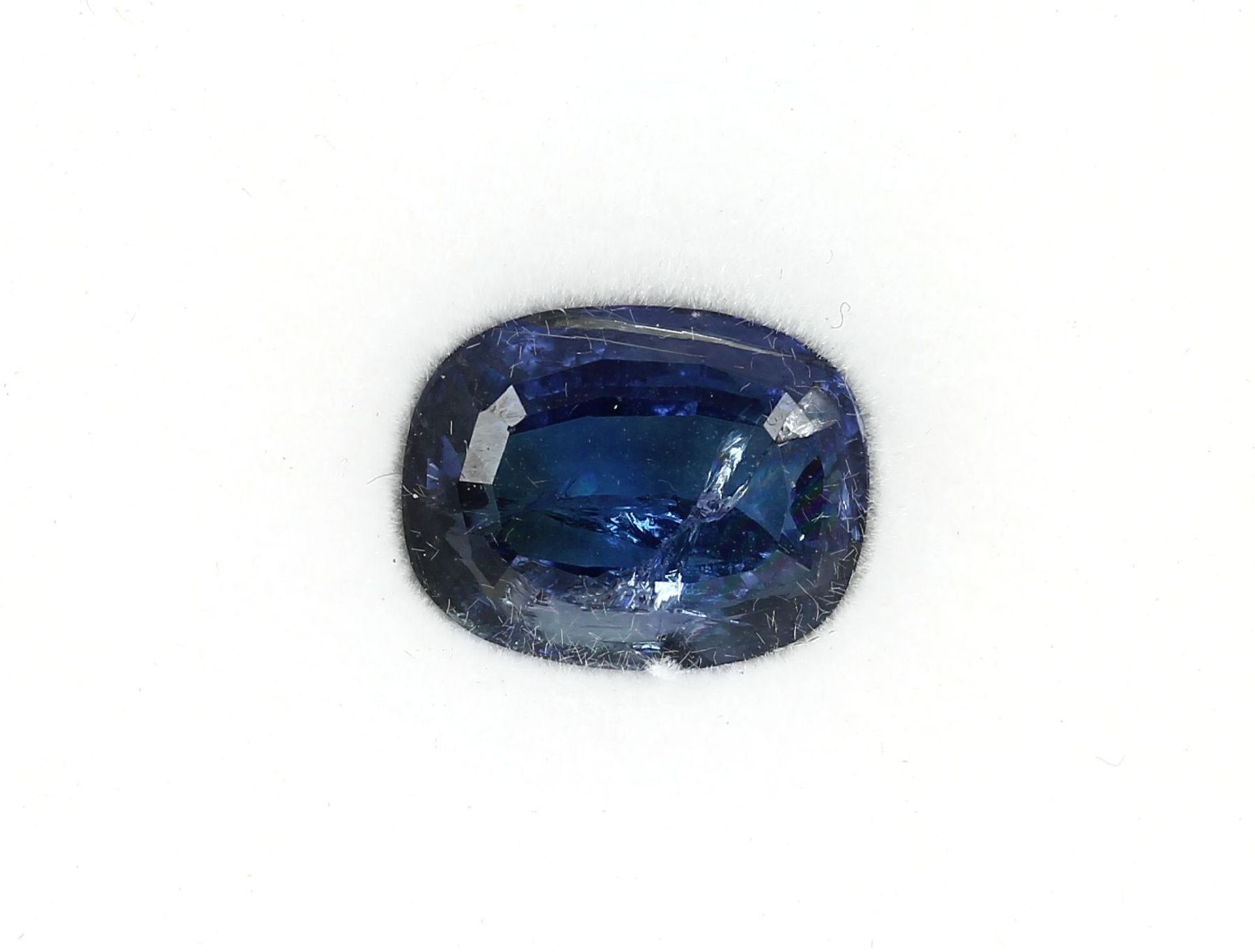 Loose bevelled sapphire approx. 5.71 ct Valuation Price: 1200, - EUR