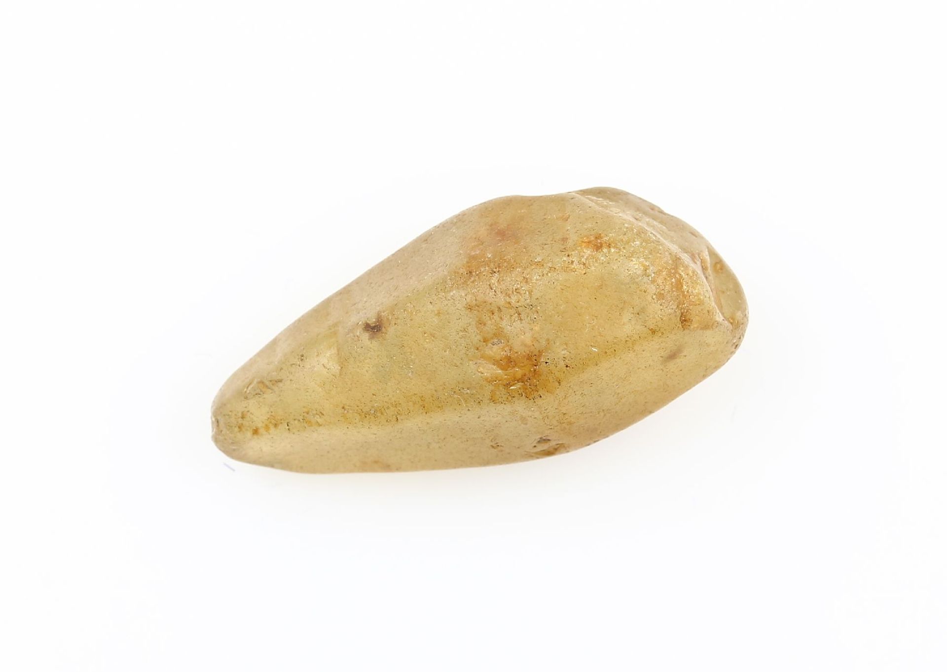 Loose yellow sapphire rough stone 62.40 ct Valuation Price: 1200, - EUR