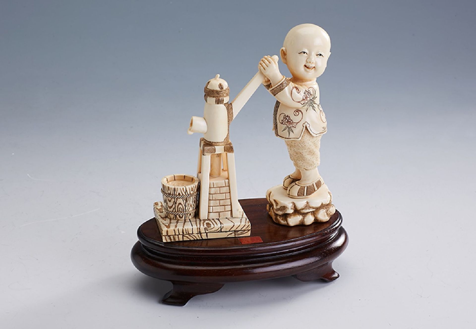 Ivory sculpture "boy with pump", China approx.1910 , ivory, fine and detailed presentationof a boy