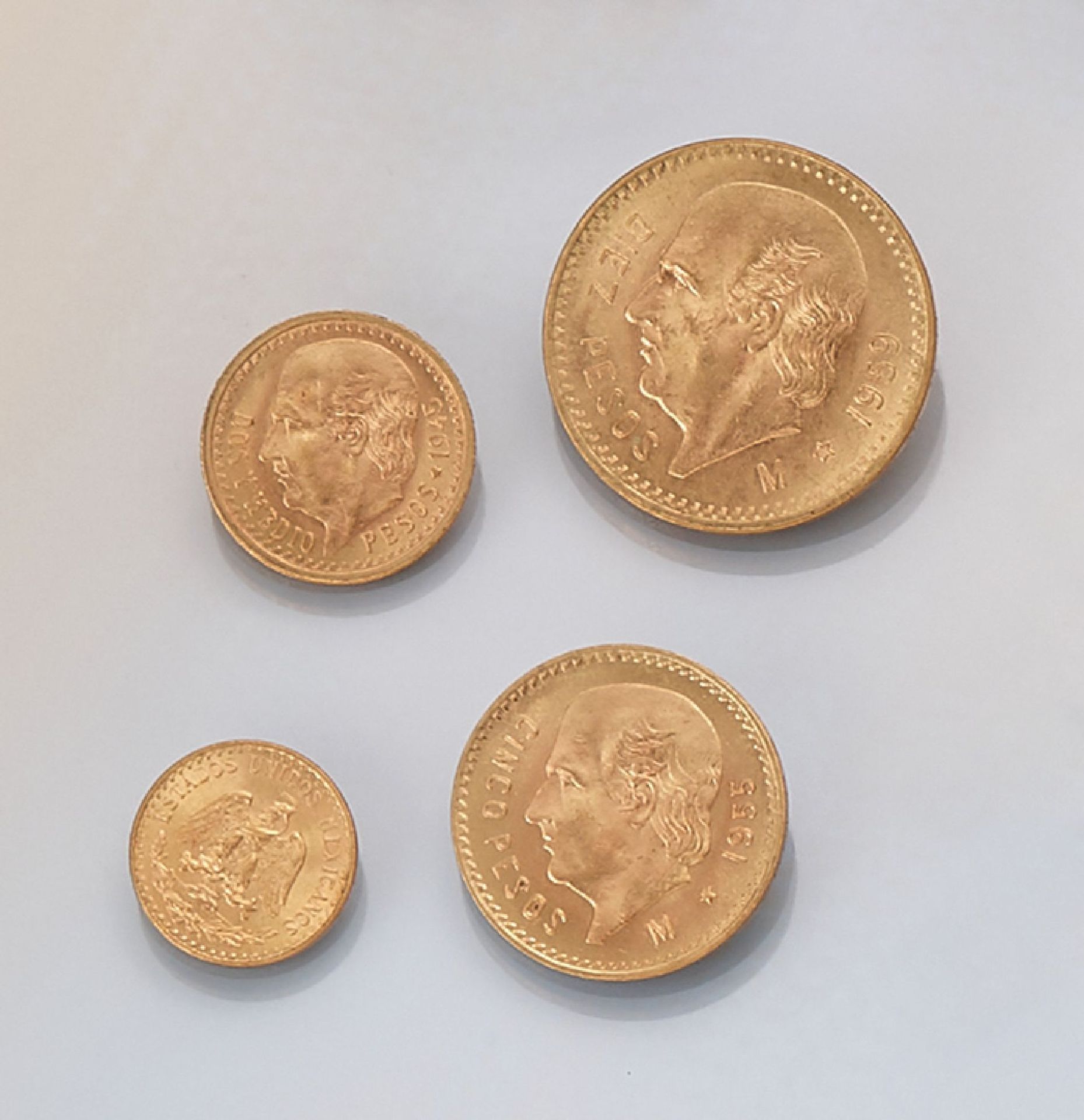 Lot 4 gold coins, Mexico , comprised of: 1 x10 Pesos, 1959, 1 x 5 Pesos, 1955, 1 x 2.5 Pesos,