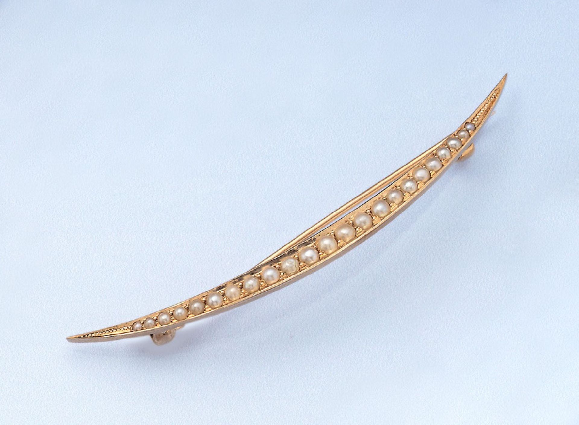 14 kt gold brooch with pearl , german approx. 1900s, YG 585/000, tested, demi pearl and granulates