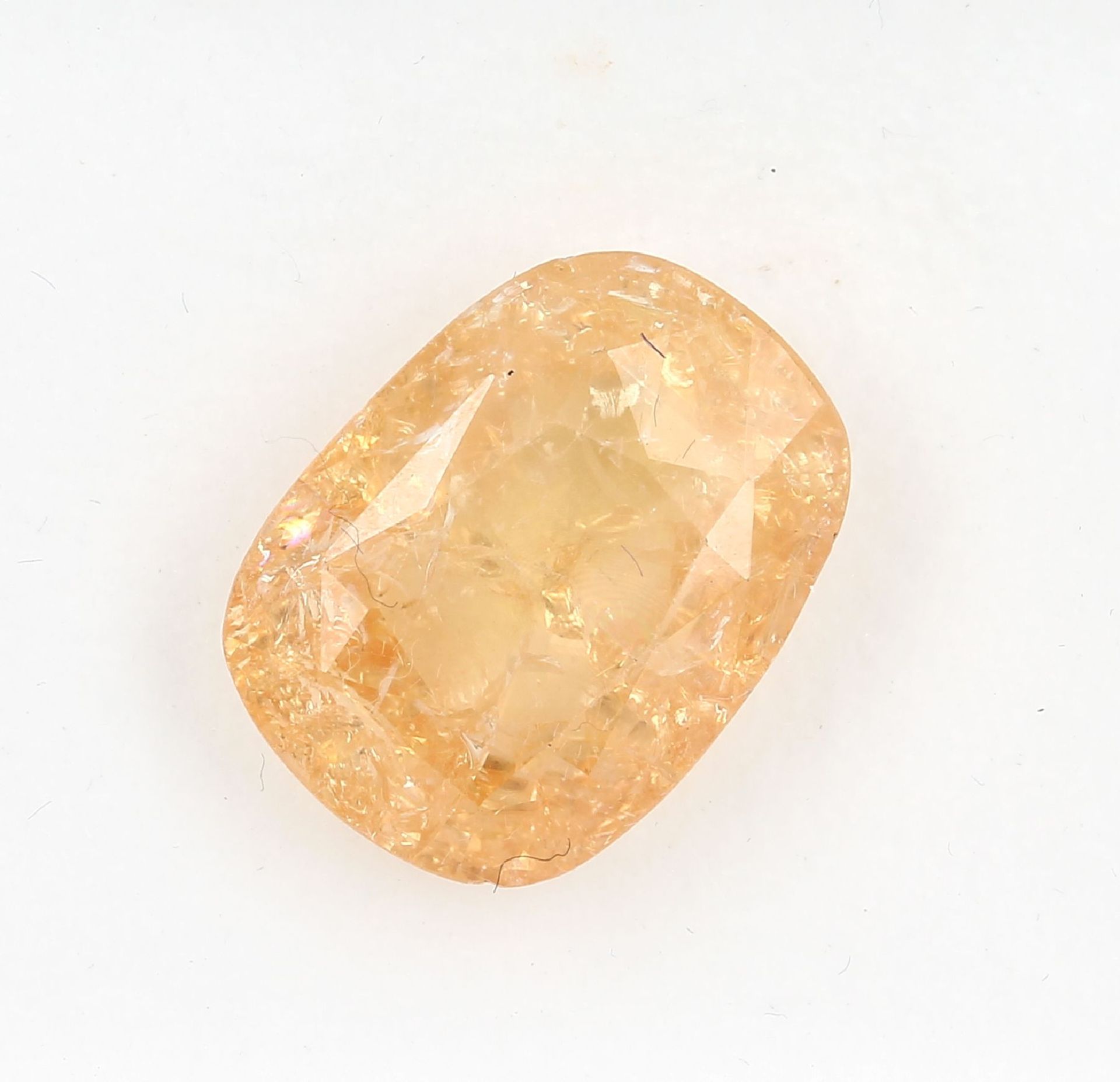 Loose bevelled yellow orange coloured sapphire20.0 ct Valuation Price: 480, - EUR