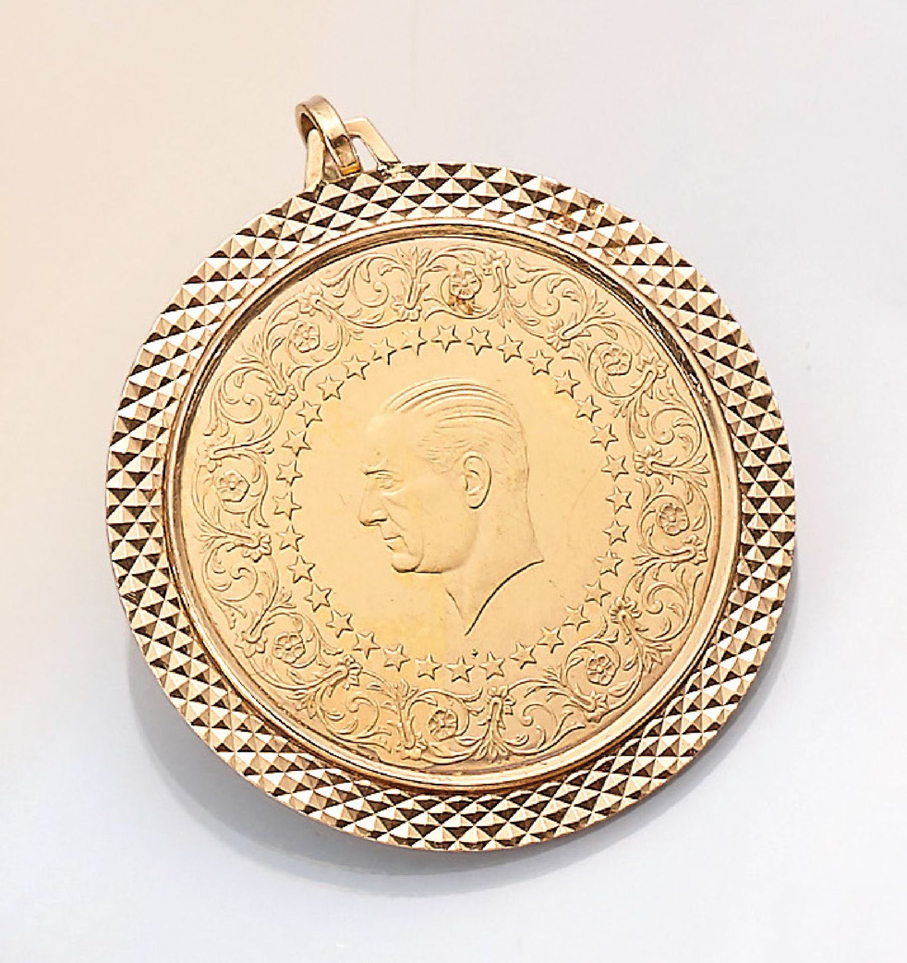 18 kt gold Coin pendant , 250 Piaster, Turkey, 1967, Mustafa Kemal Pascha, setting YG750/000,