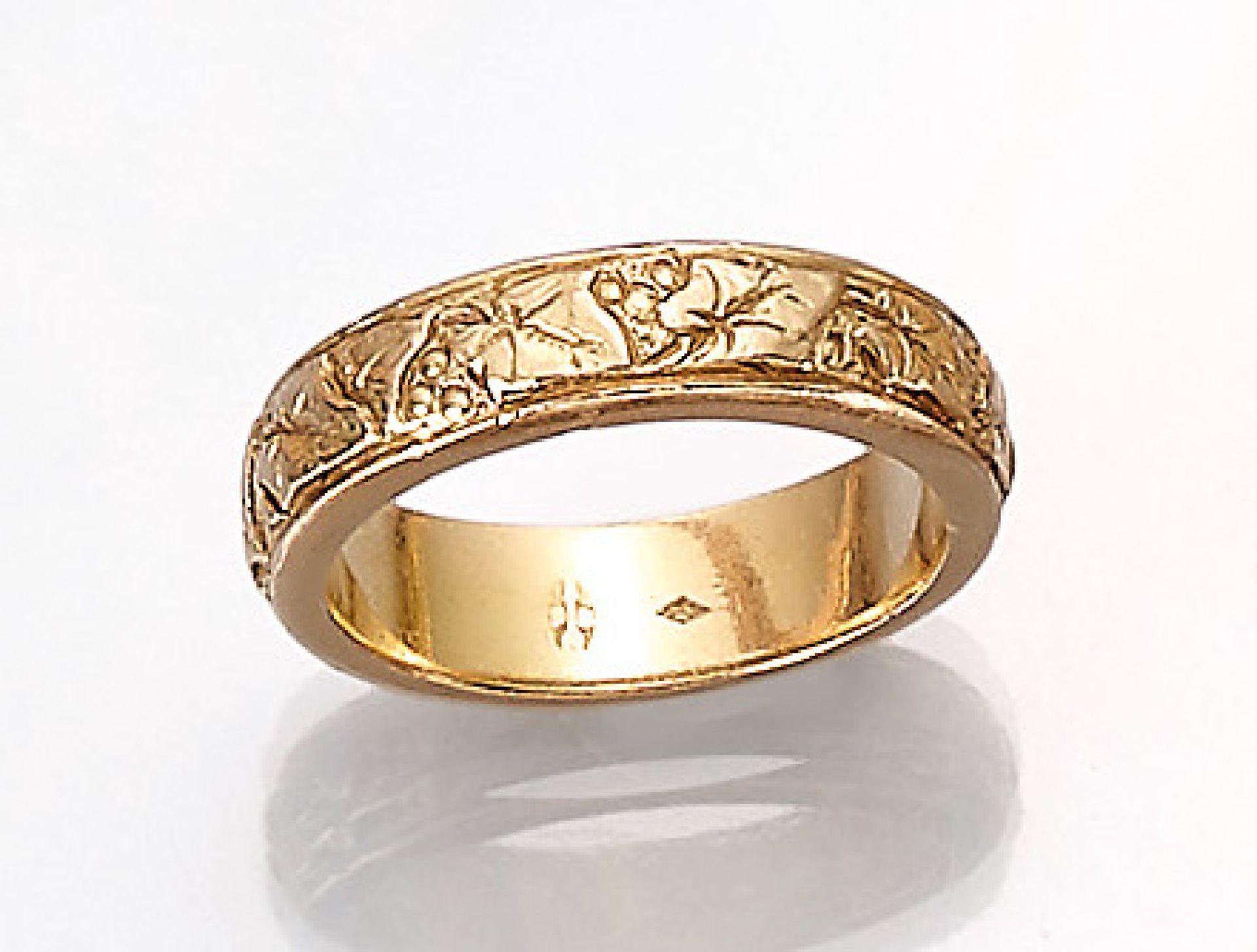 18 kt gold Art Nouveau ring , France approx.1900s, YG 750/000, pure Art Nouveau, framed oak leaf