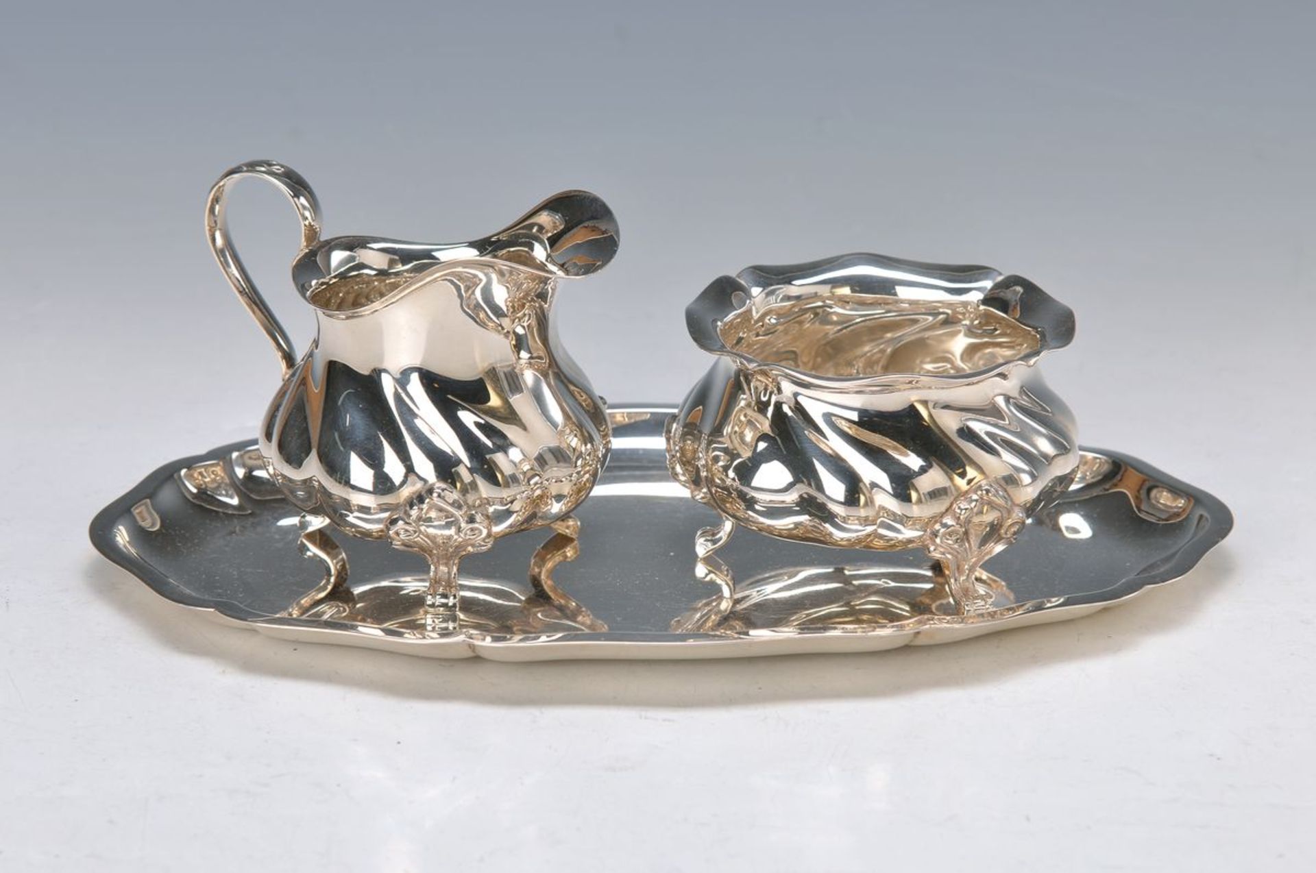 3-pieces sugar- and creamer set, Baroque style, 925 Sterling silver, sugar bowl, creamer and tray,