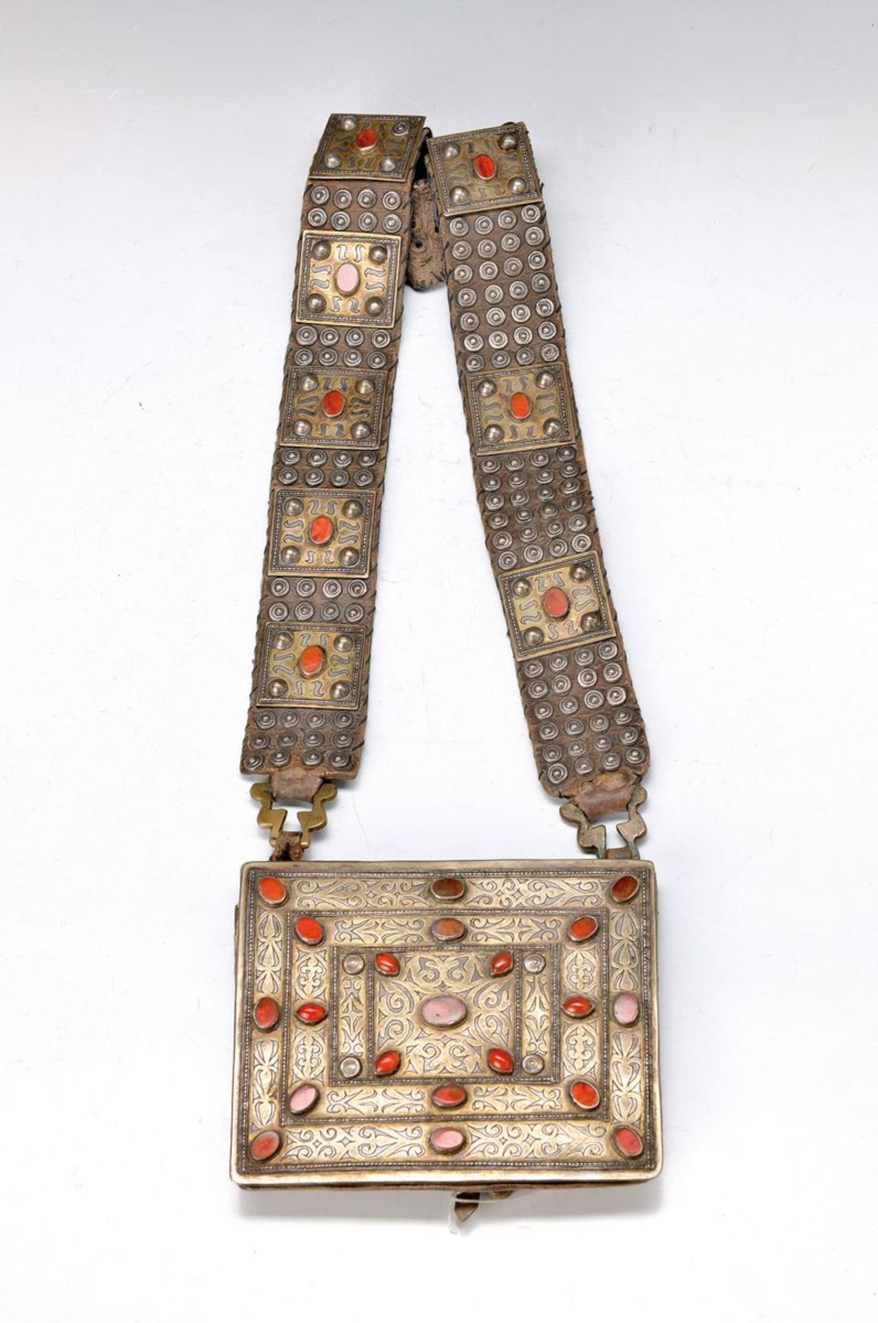 amulet vessel with carnelian, Turkmenistan, around 1900-10, silver, partly gilt, silver fittings,