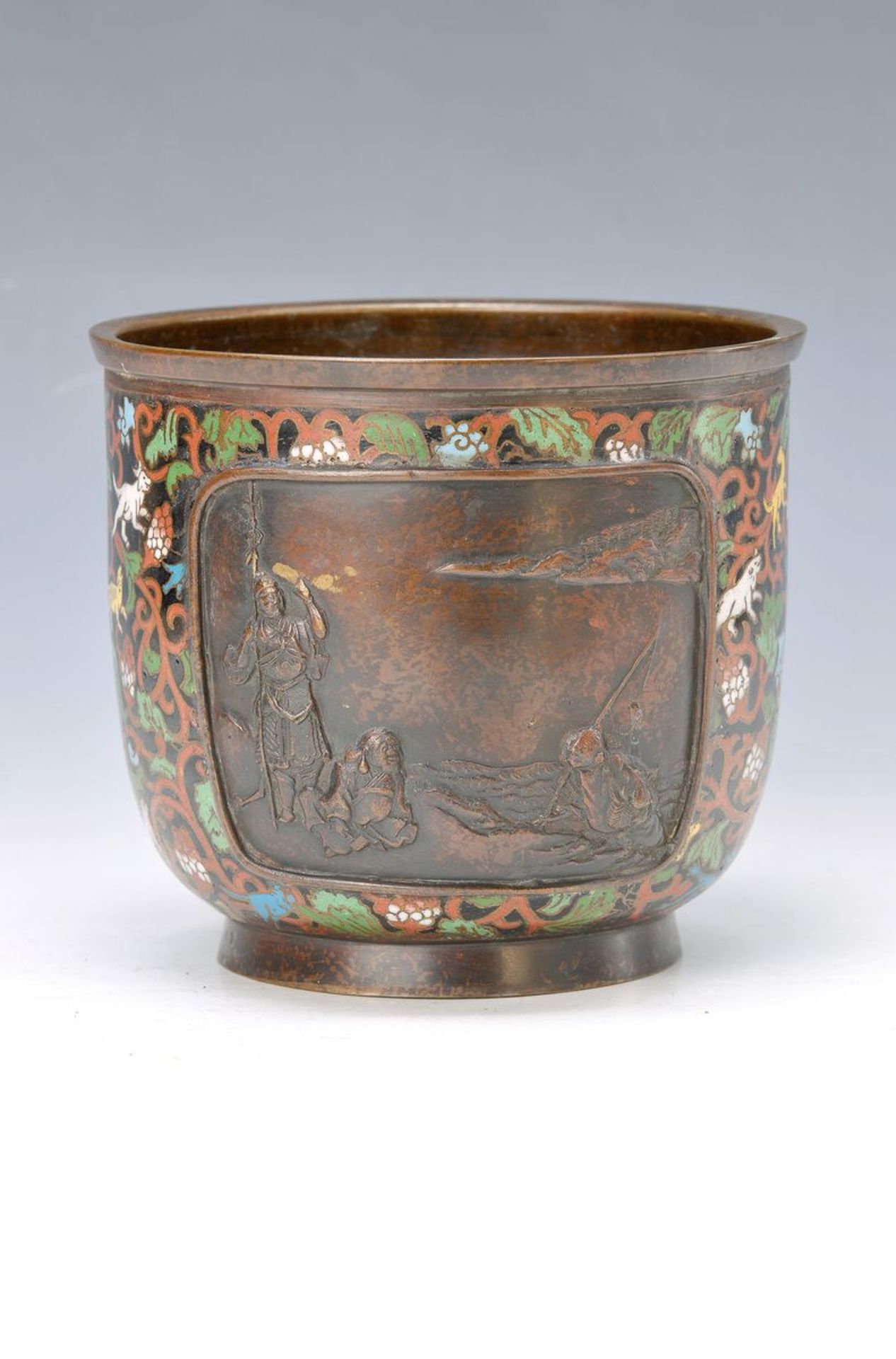 flower pot/ cachepot, Japan, around 1890, Bronze, opulent colorful enameled in Champs- Leve-