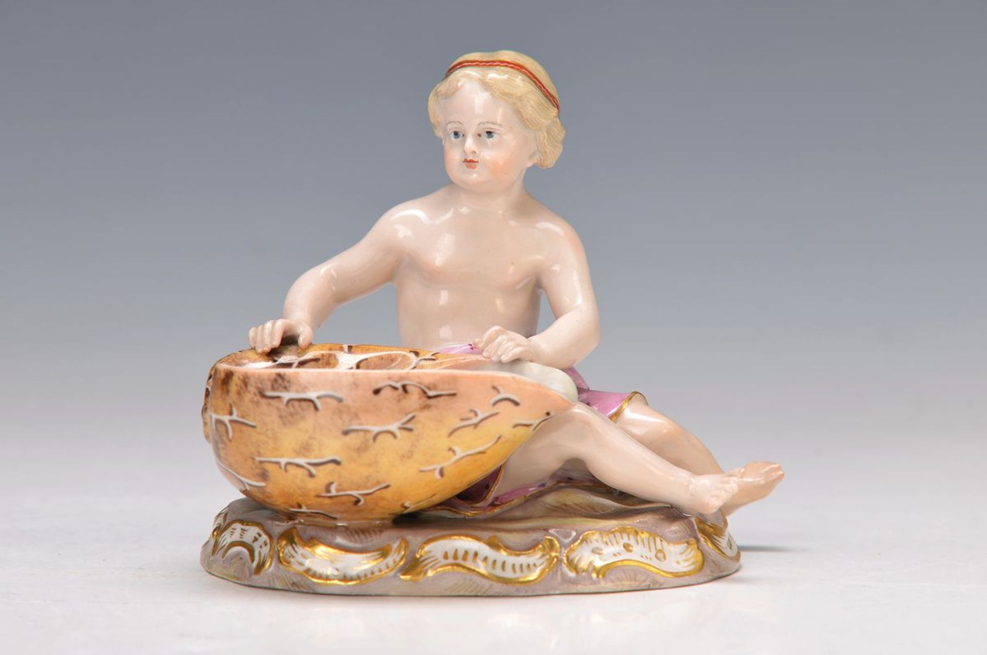 figurine, Meissen, around 1880, cupid with clam, Model no. F 182, polychrome painting, slightly