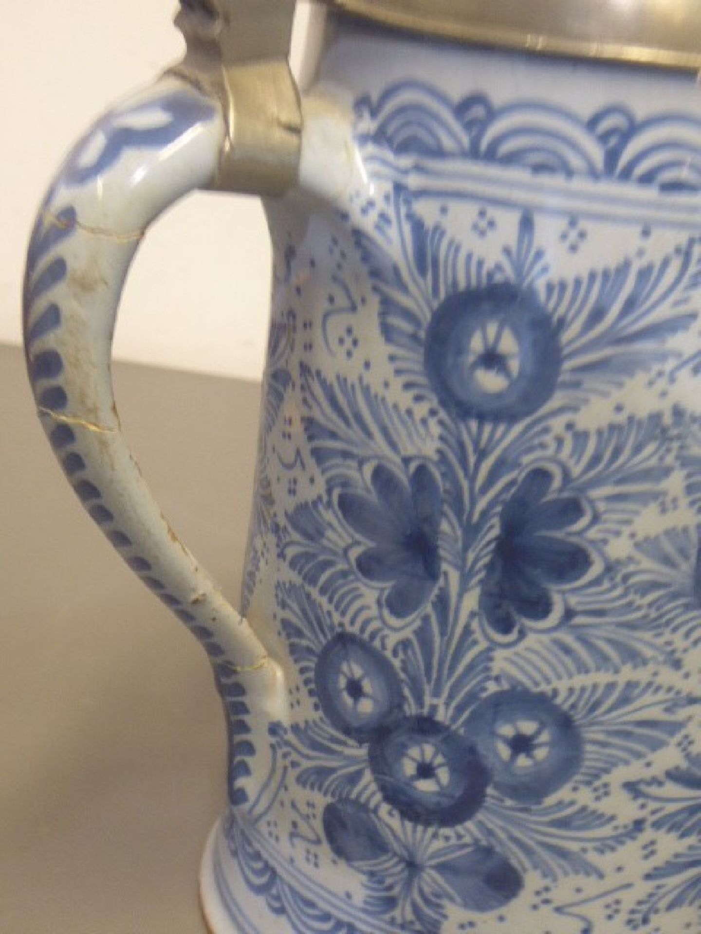 two jugs, Southern Germany, 18. th c., 1 probably Bayreuth, reddish clay with white glaze, blue - Bild 5 aus 10