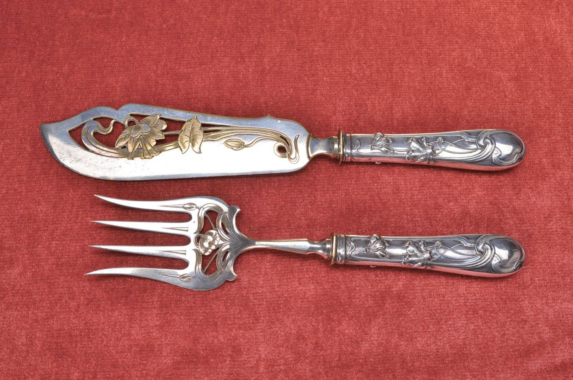 two sets of fish serving cutlery, England and Germany, around 1900, 1 with Ivory handles, - Bild 2 aus 2