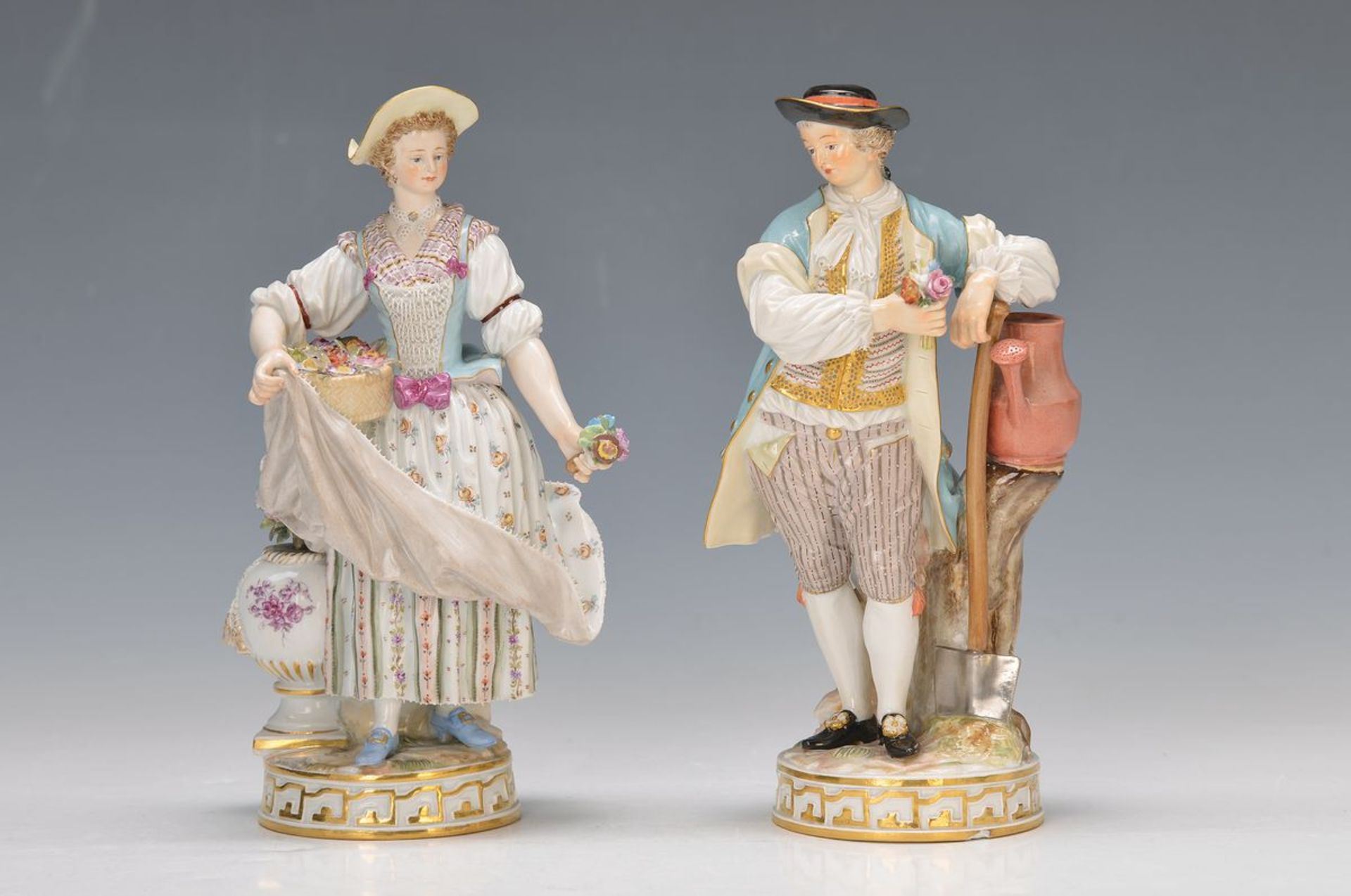 pair of figurines, Meissen, around 1890, female gardener with flowers in basket and small bouquet,