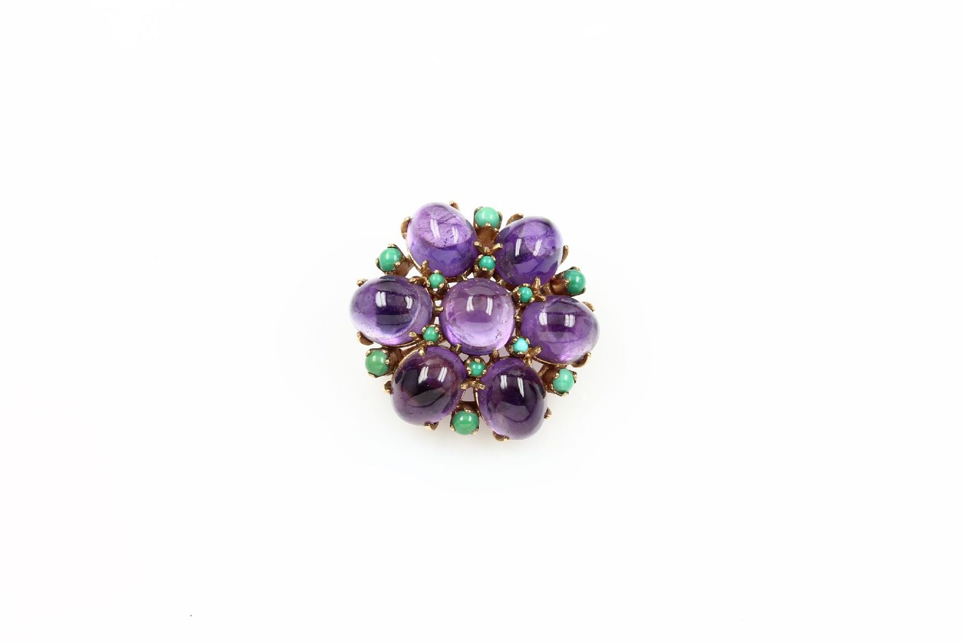 9 kt gold brooch with amethyst and turquoises , Birmingham, YG 375/000, oval amethyst- cabochons,