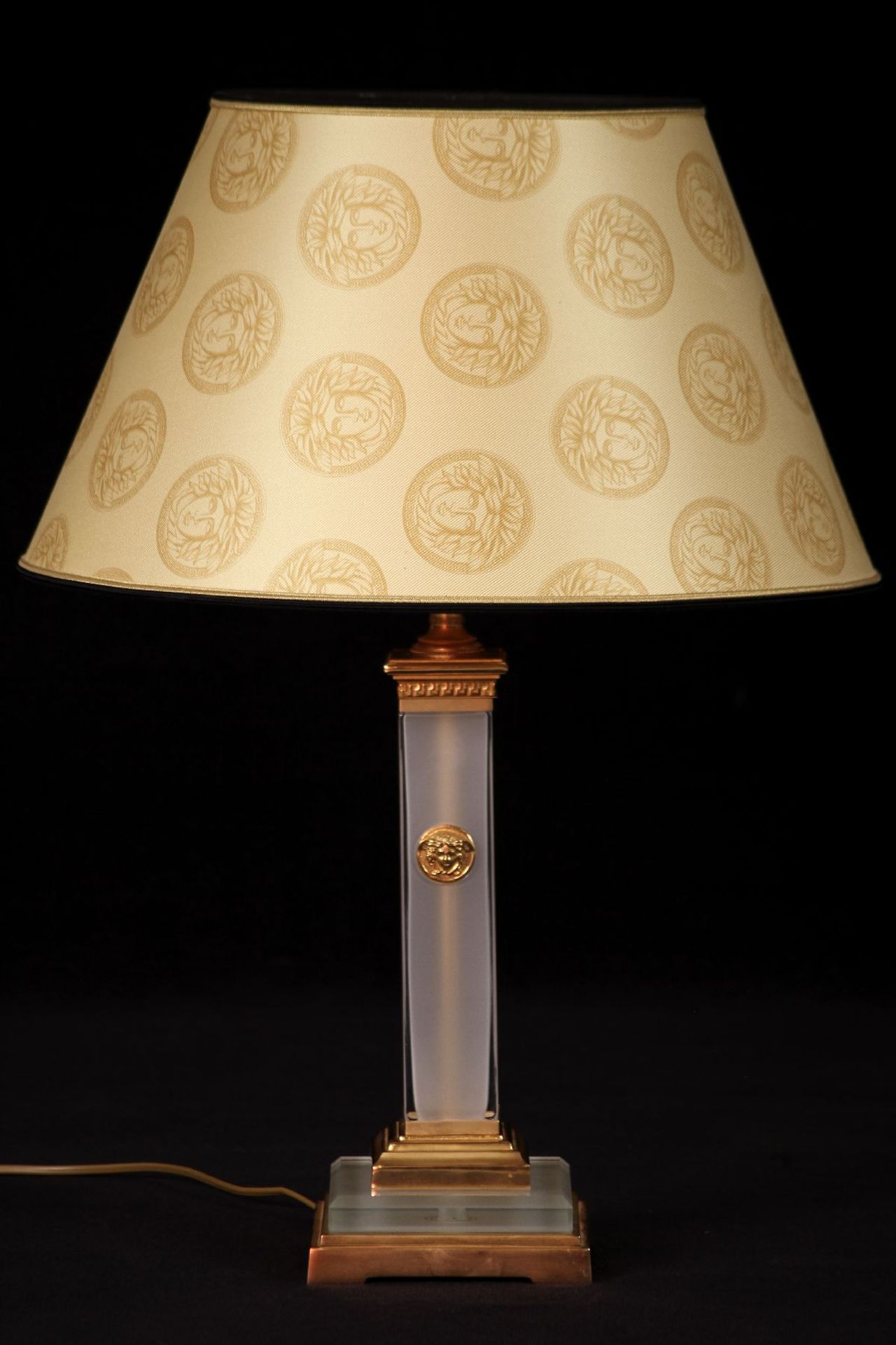 2 table lamps, Italy, gold-plated metal, frosted glass elements, front of the shaft with metal - Bild 2 aus 3