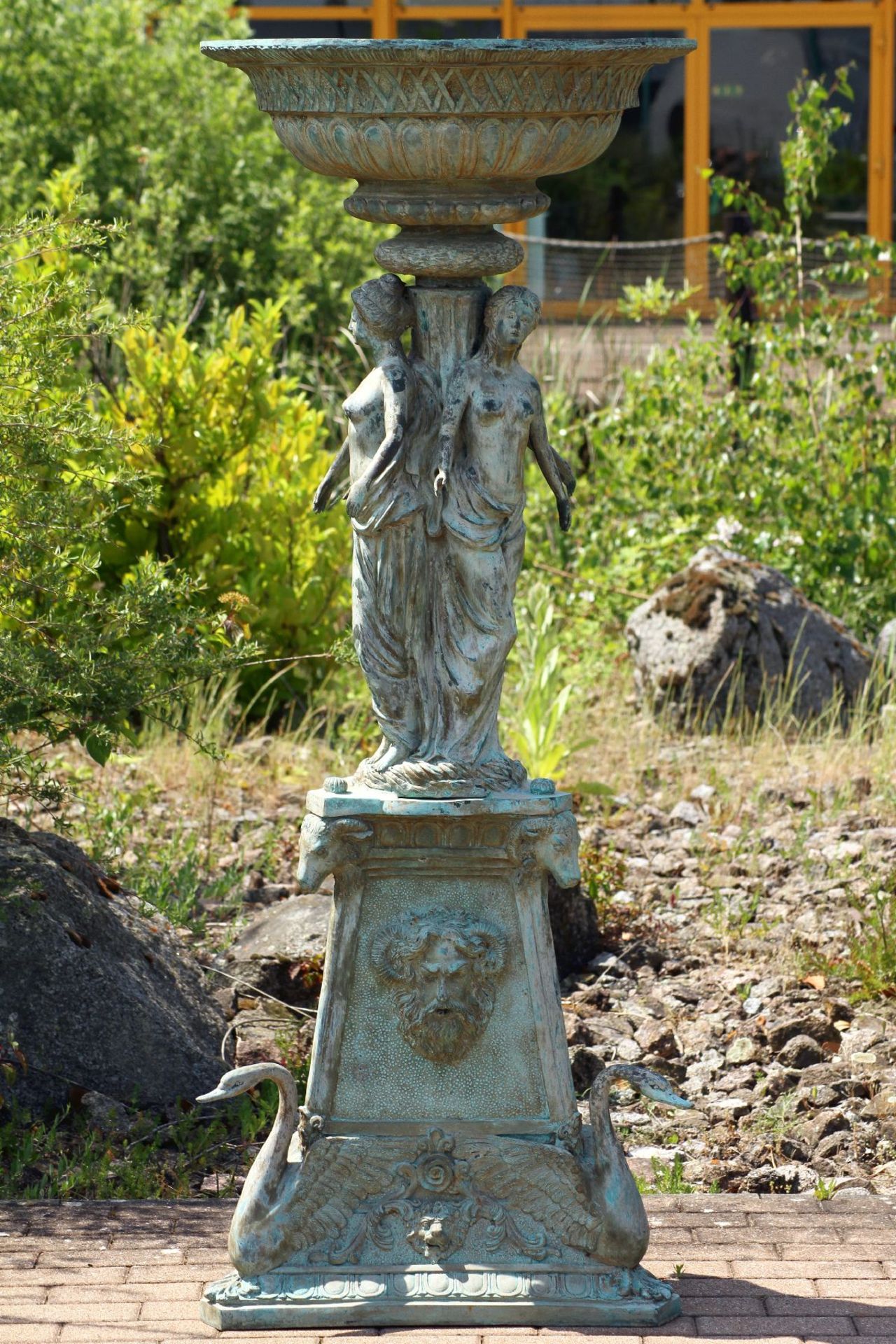 Fountain, after Greek / Roman Role model, bronze, green patinated or partly natural green age - Bild 2 aus 4